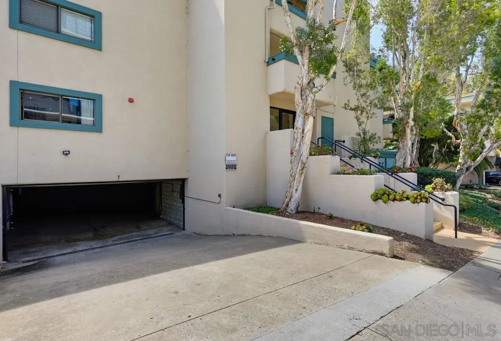 https://cdn.realtyfeed.com/cdn/127/260022419/4de29e4e004418a320c5bec5f0649faa.webp