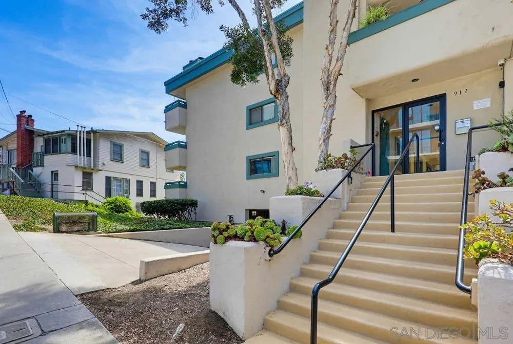 https://cdn.realtyfeed.com/cdn/127/260022419/e0a8cb93ff73e577004dc81aabce717a.webp