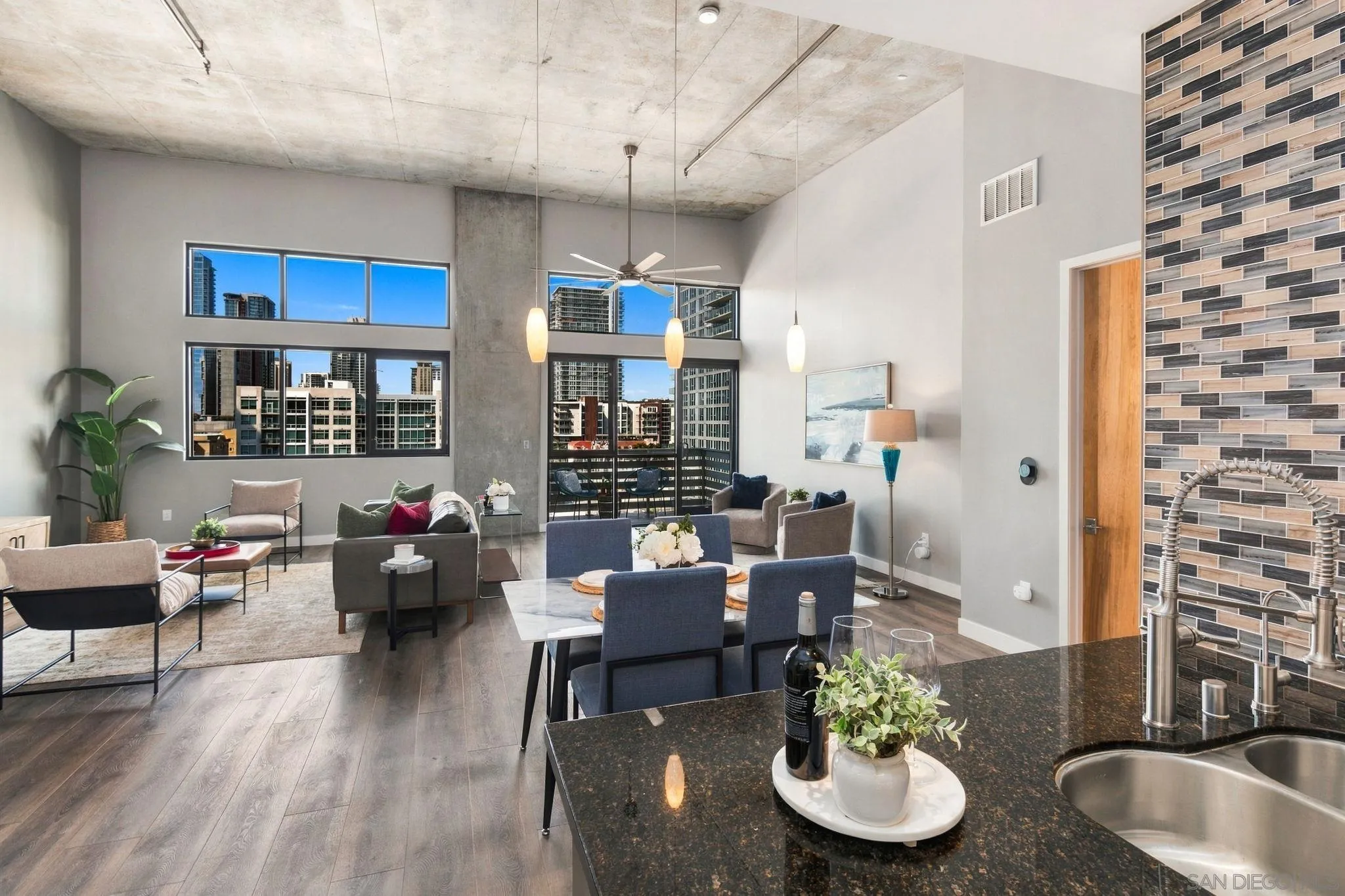 527 10th Unit 706, San Diego, CA 92101 - Photo 2 of 38, San Diego, CA