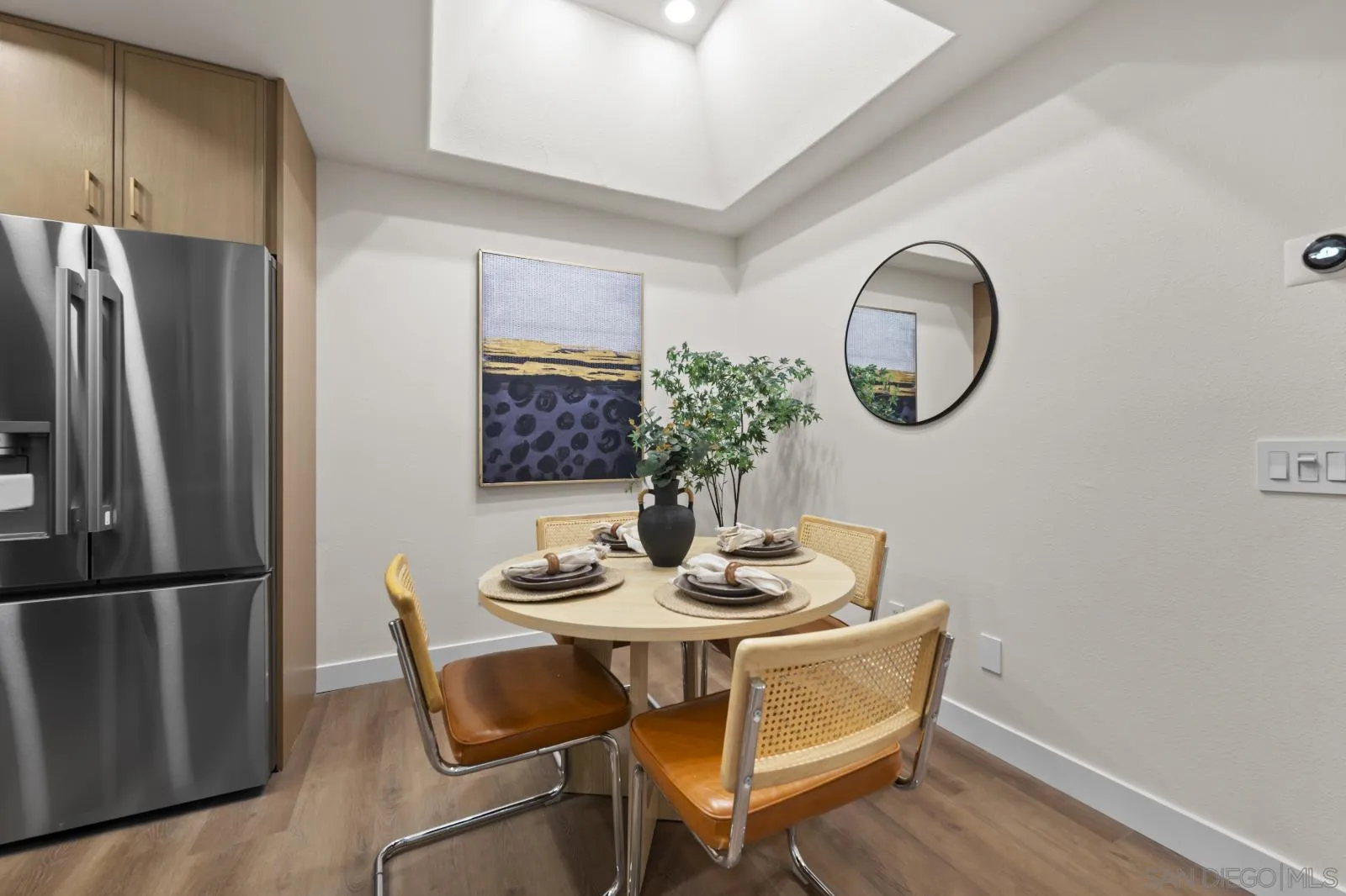 https://cdn.realtyfeed.com/cdn/127/260022421/657079a62823c32402a11e8ff42db809.webp