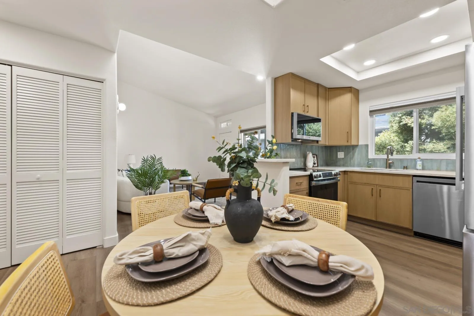 https://cdn.realtyfeed.com/cdn/127/260022421/93f589010c541426365da5bf683af878.webp