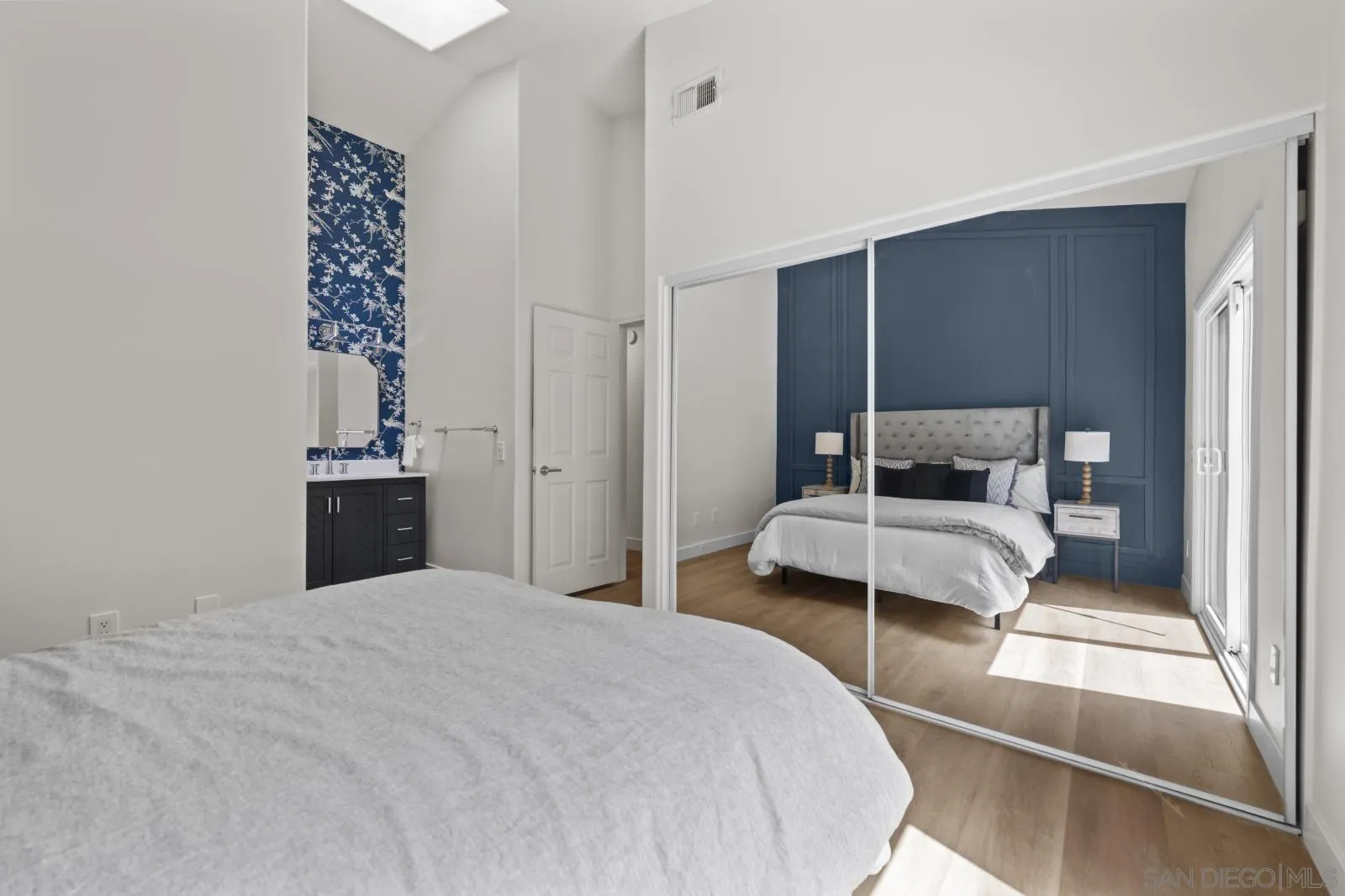 https://cdn.realtyfeed.com/cdn/127/260022421/e6f3de9e10d41cee75274598d6623460.webp