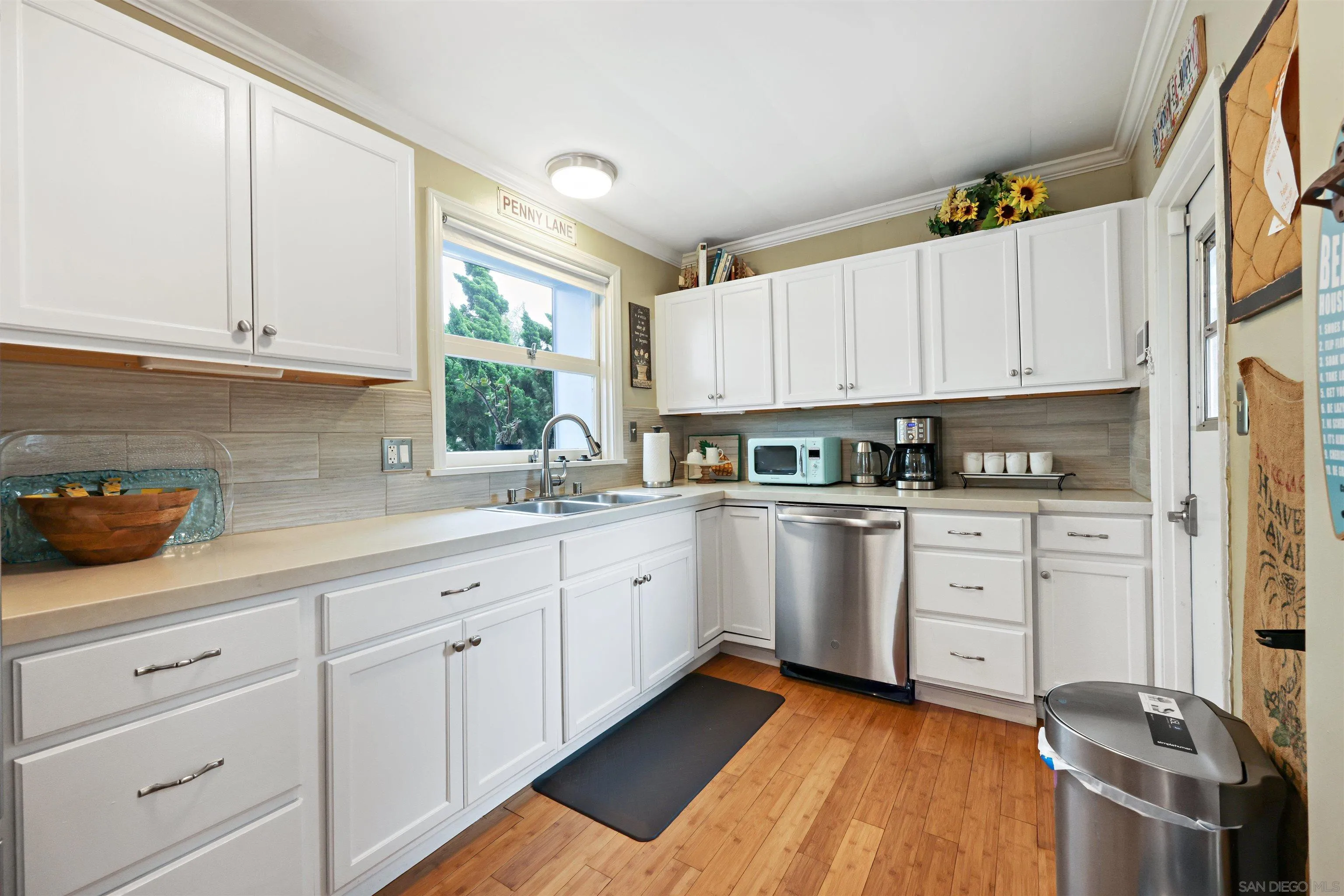 https://cdn.realtyfeed.com/cdn/127/260022424/5befec72bad4975b59262196d26f4caa.webp