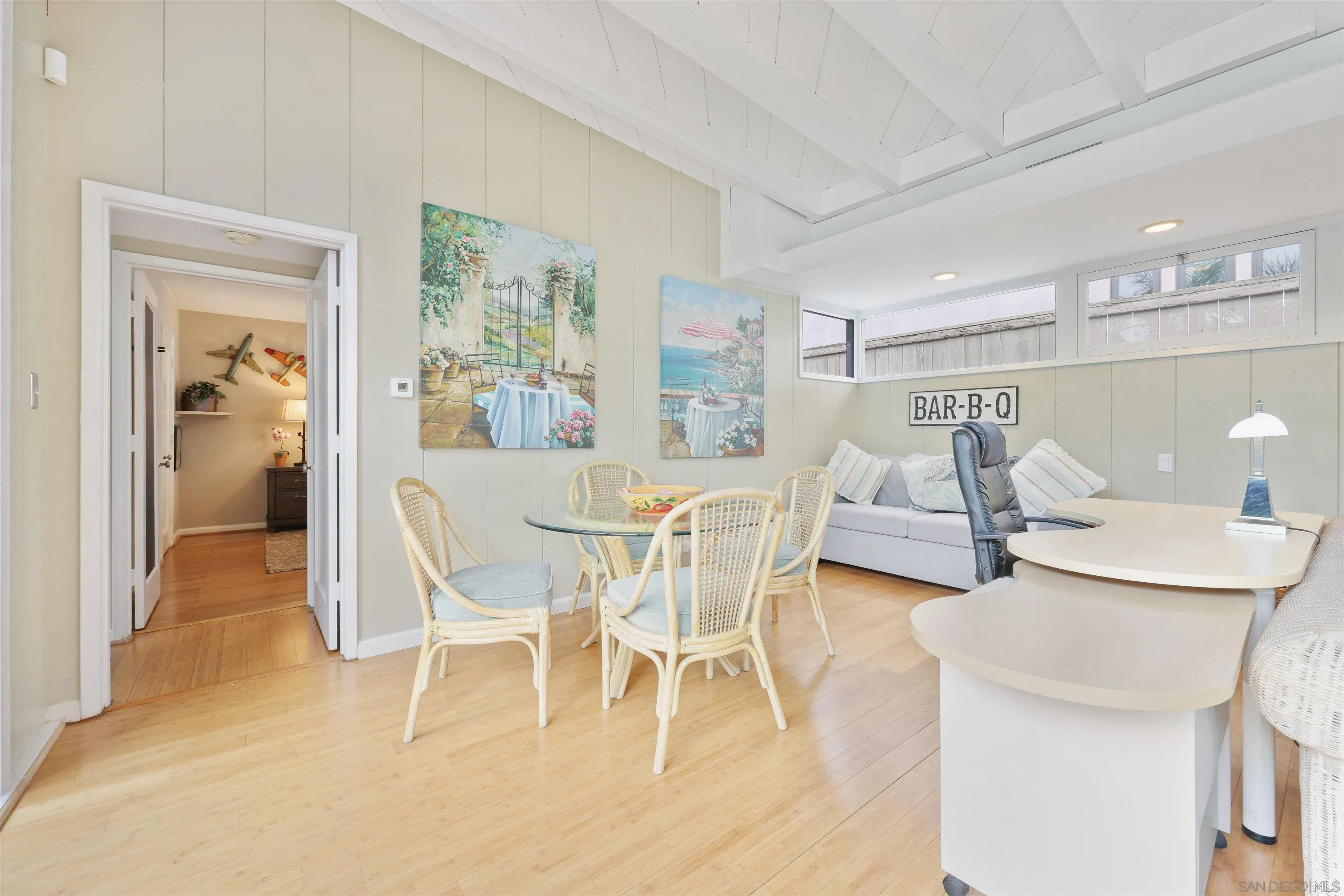 https://cdn.realtyfeed.com/cdn/127/260022424/85a38cd0cdc790a66a832a0ad8dd982f.webp