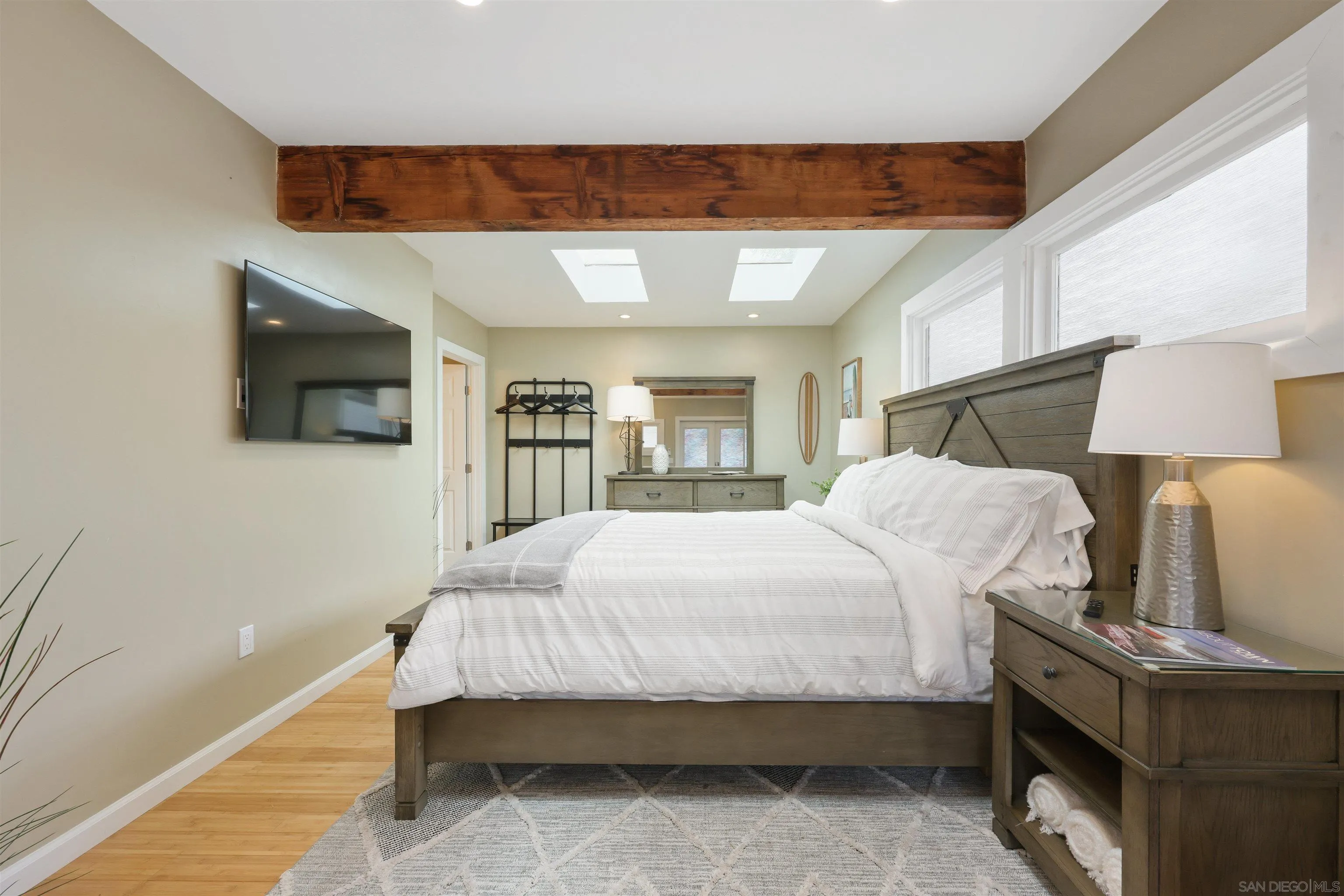 https://cdn.realtyfeed.com/cdn/127/260022424/9b93659e2c5b78ddedbc59d990db5762.webp
