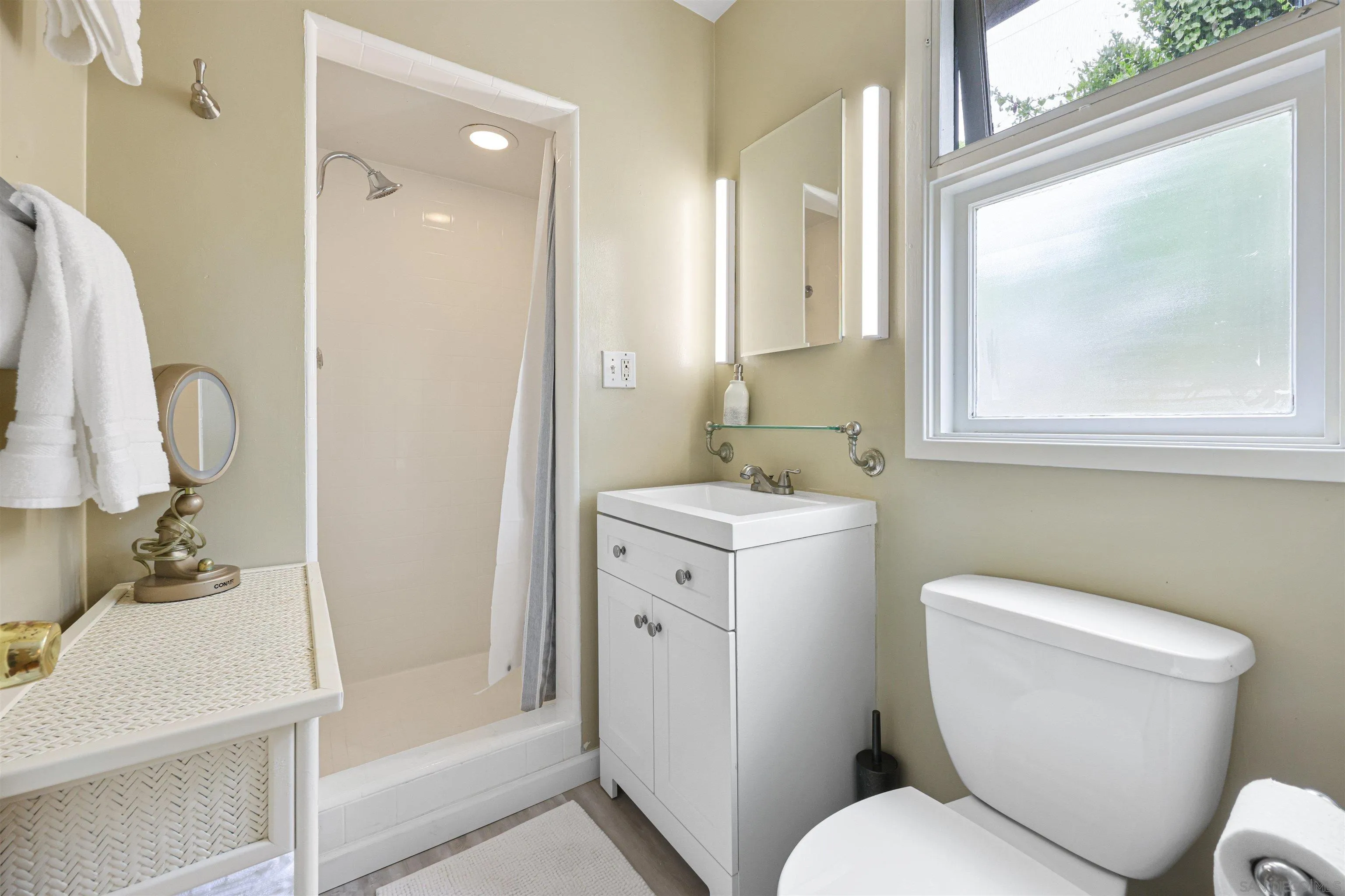 https://cdn.realtyfeed.com/cdn/127/260022424/bd05d80493179cc35cc7a6dd39017bb0.webp