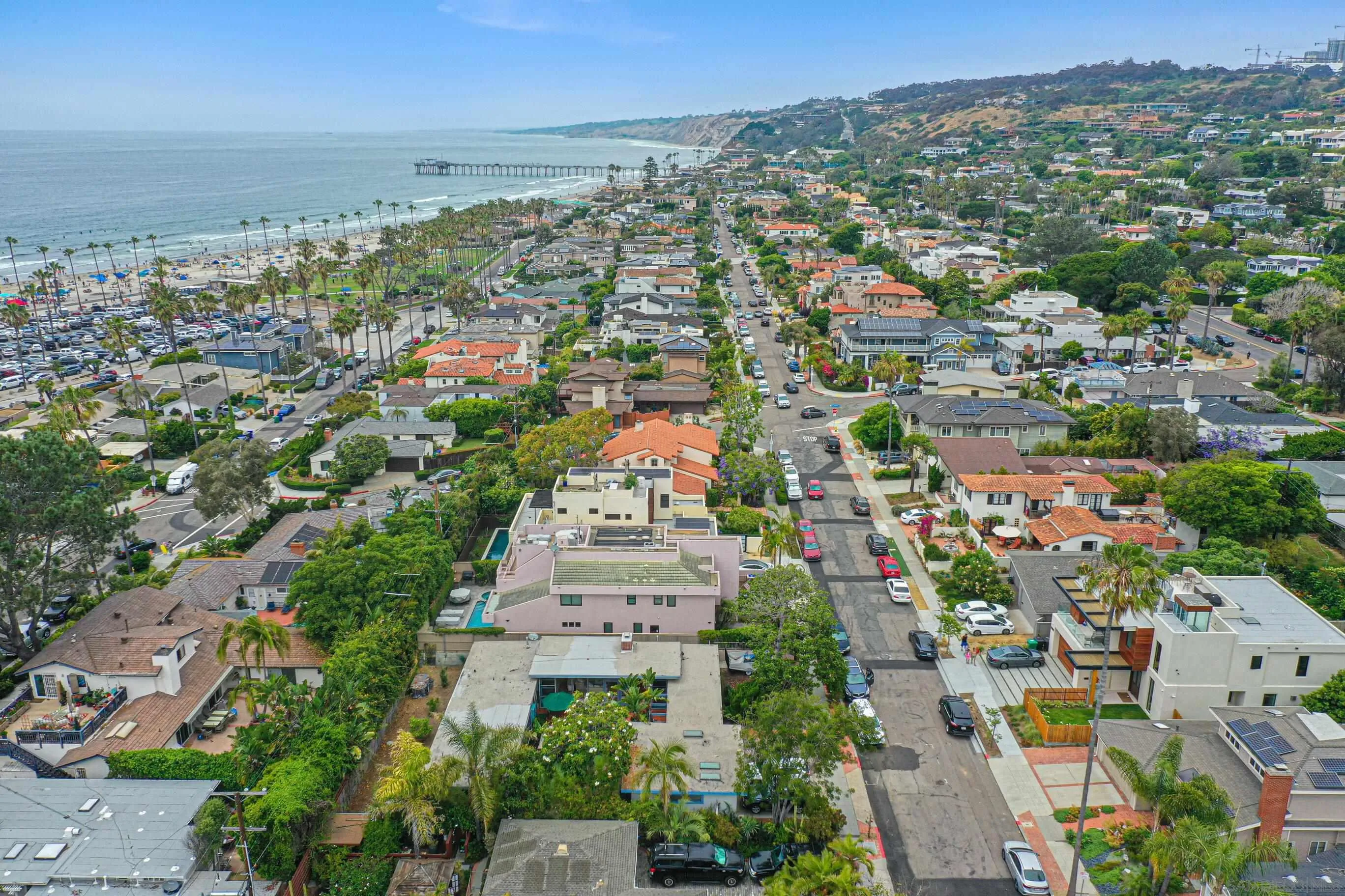 https://cdn.realtyfeed.com/cdn/127/260022424/d81c0f547296d4c55f0c1376521d4912.webp