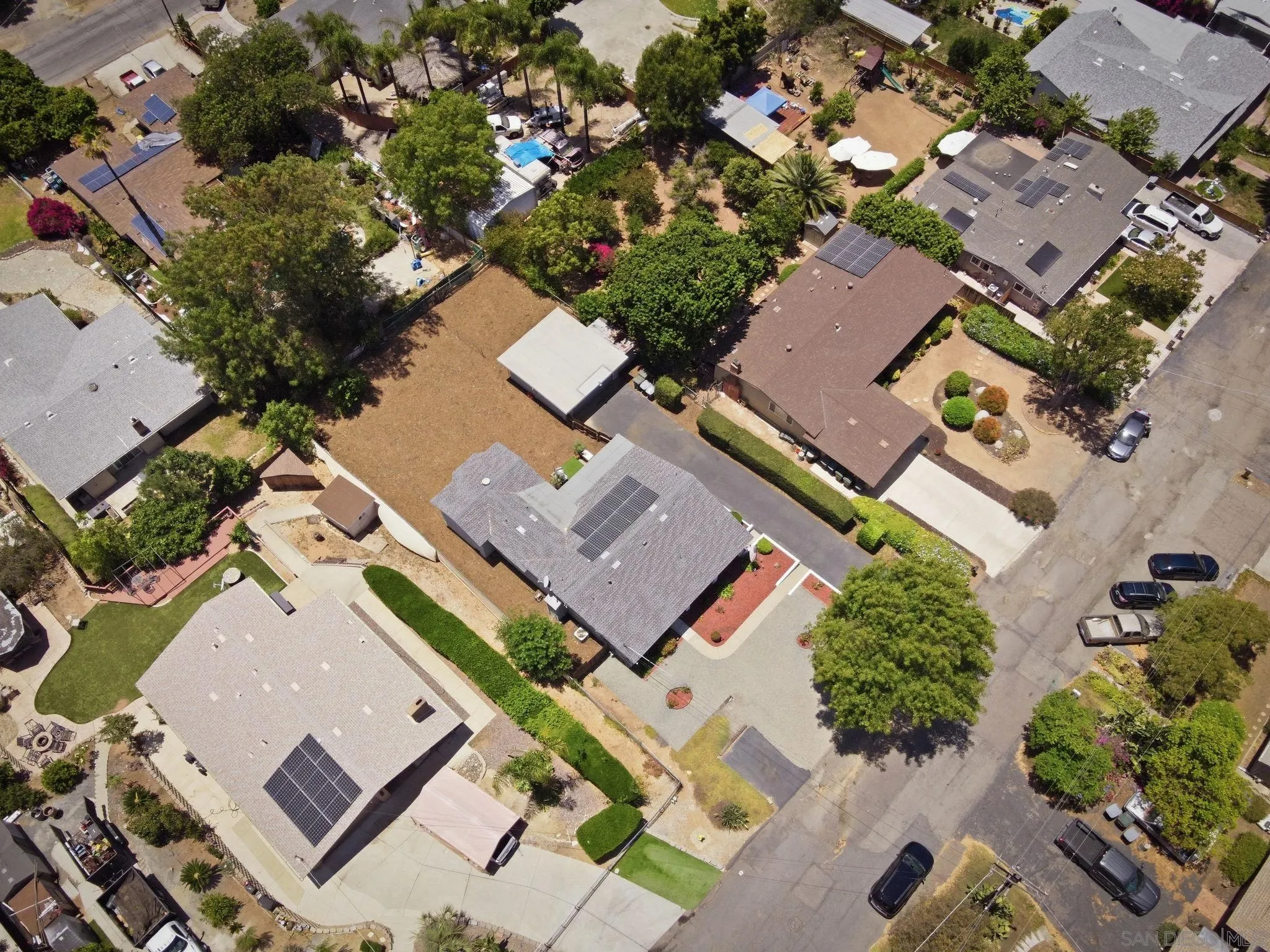 https://cdn.realtyfeed.com/cdn/127/260022427/a00ed998e031951c67b33885ef616406.webp