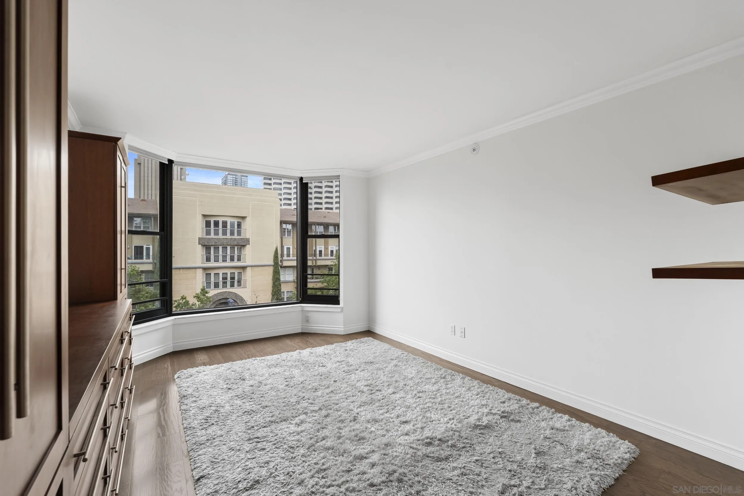 https://cdn.realtyfeed.com/cdn/127/260022429/e78ef3b38df89f9d2b012f507b3aa089.webp