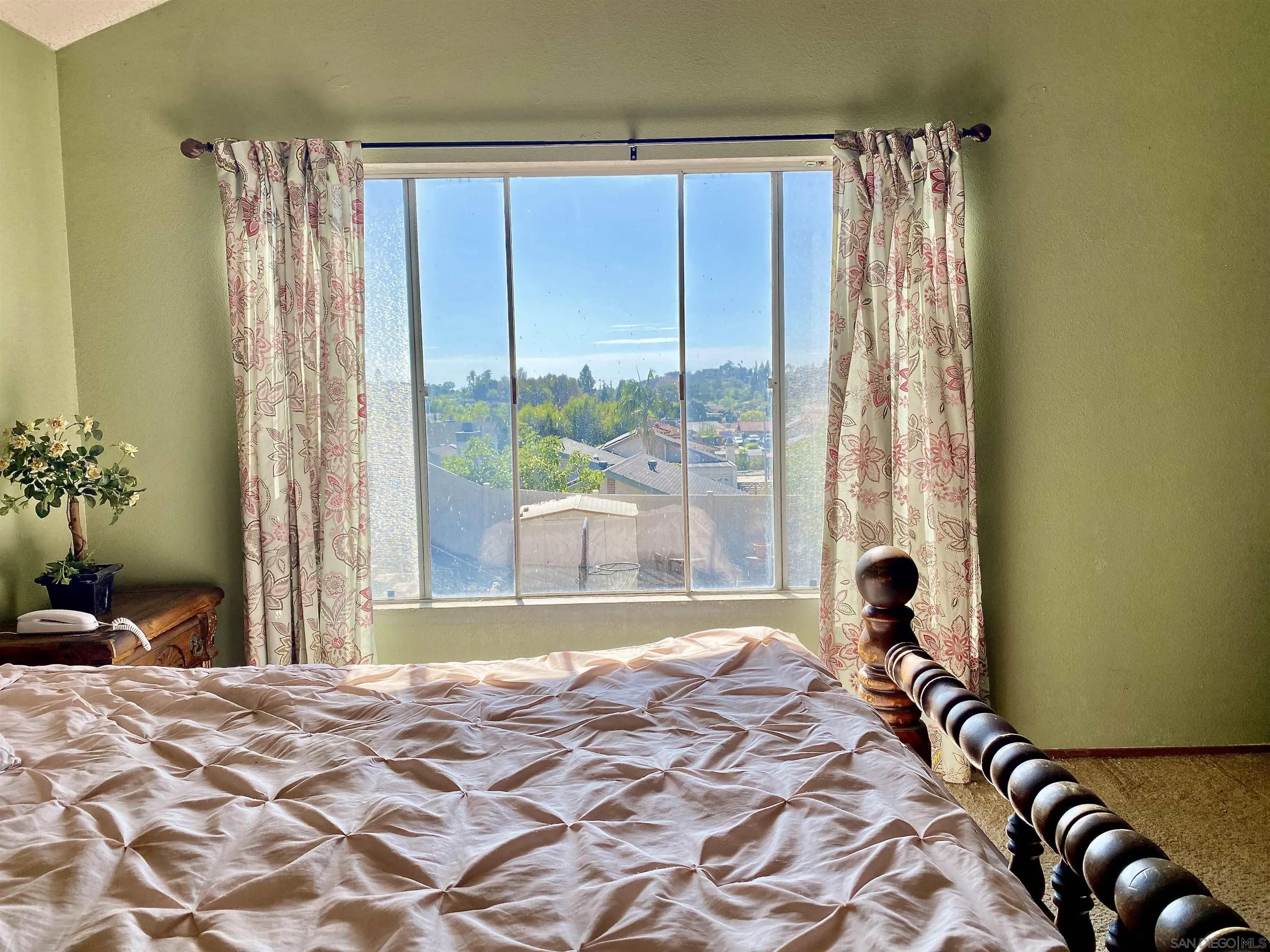 https://cdn.realtyfeed.com/cdn/127/260022430/0c49905b6be8143af01f2e369931e2c8.webp