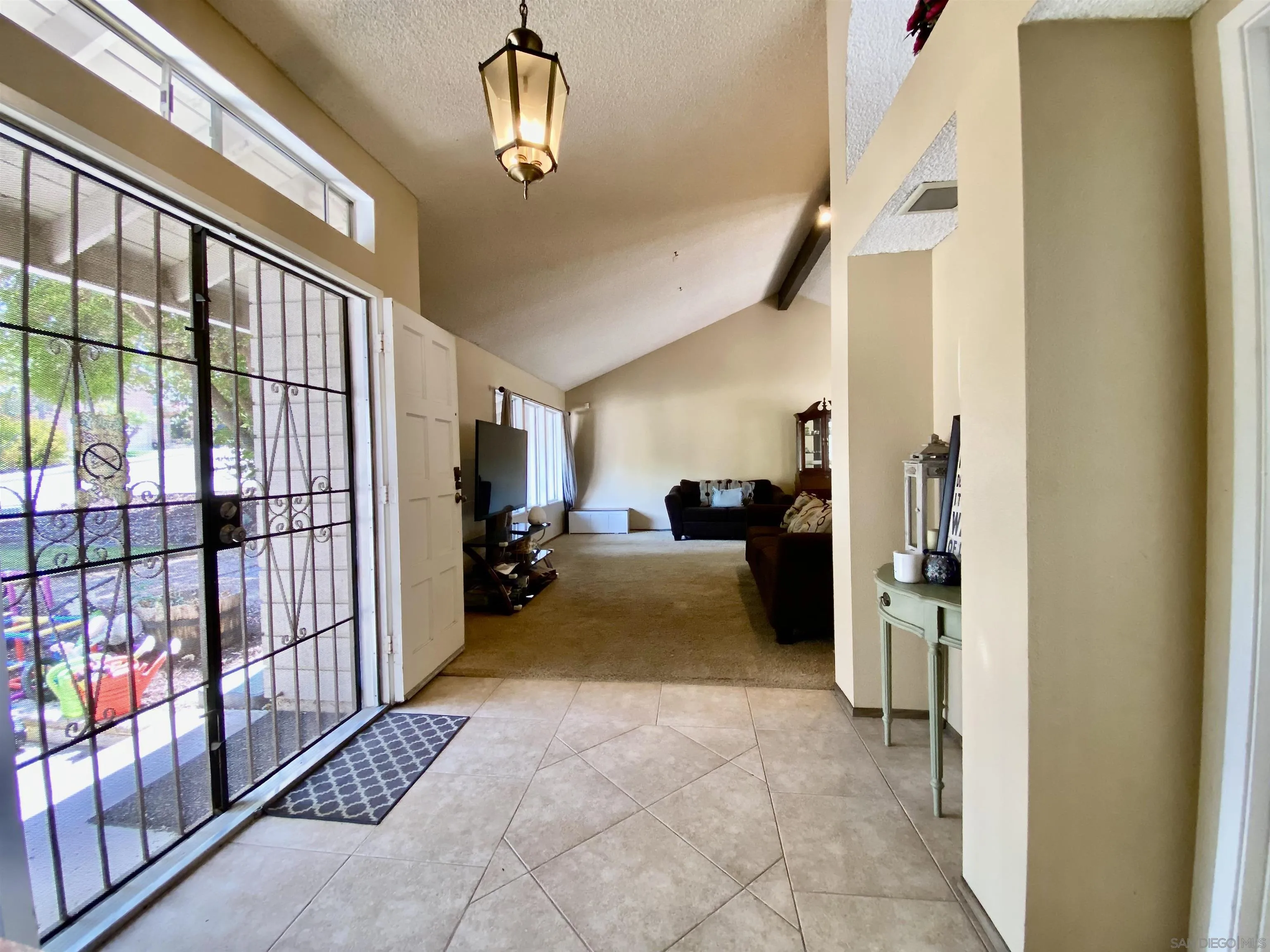 https://cdn.realtyfeed.com/cdn/127/260022430/e52c102e824d6f726cff2dc573e34ae3.webp