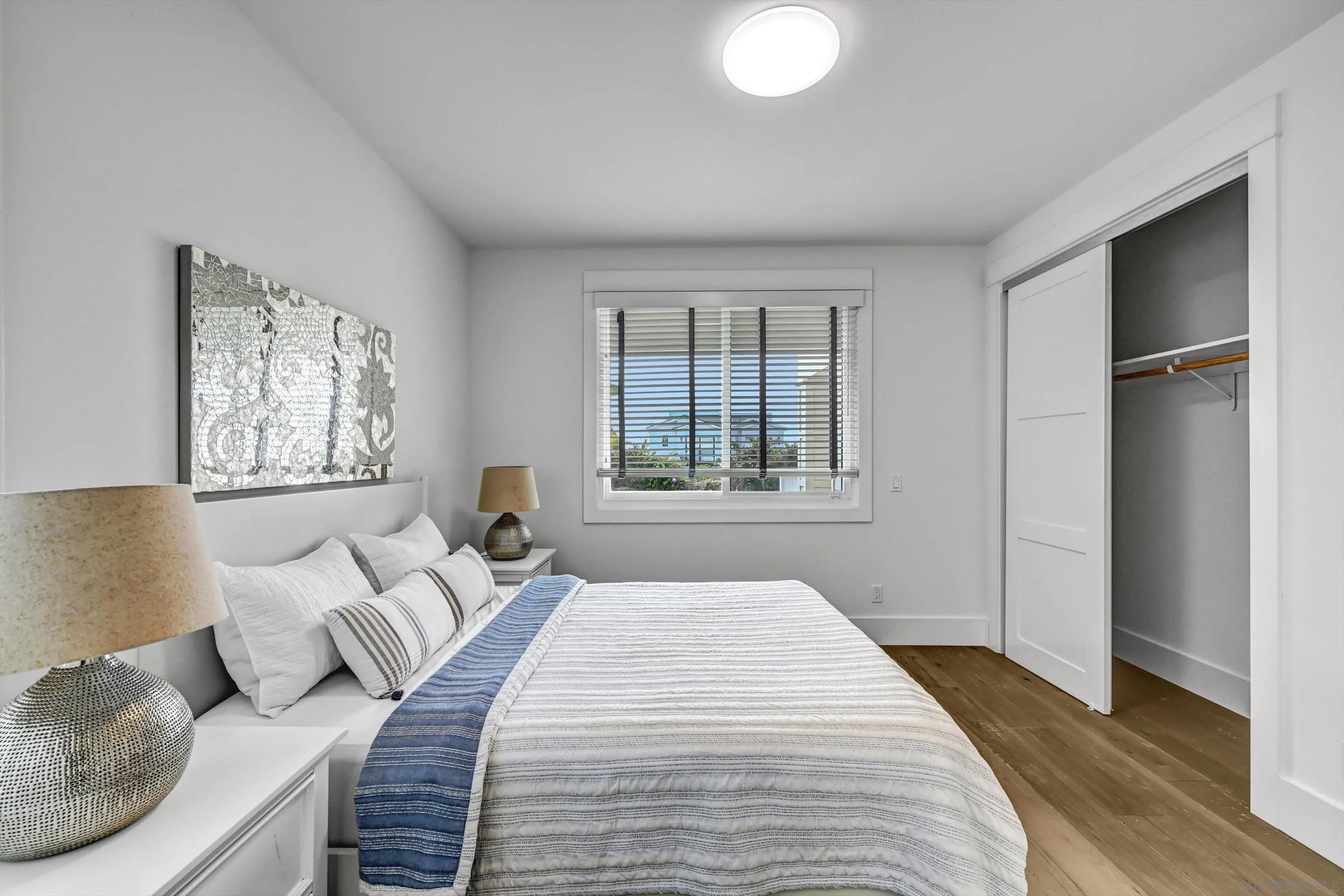 https://cdn.realtyfeed.com/cdn/127/260022431/00453a6d8a9d32f33ab4bad219b63bd7.webp