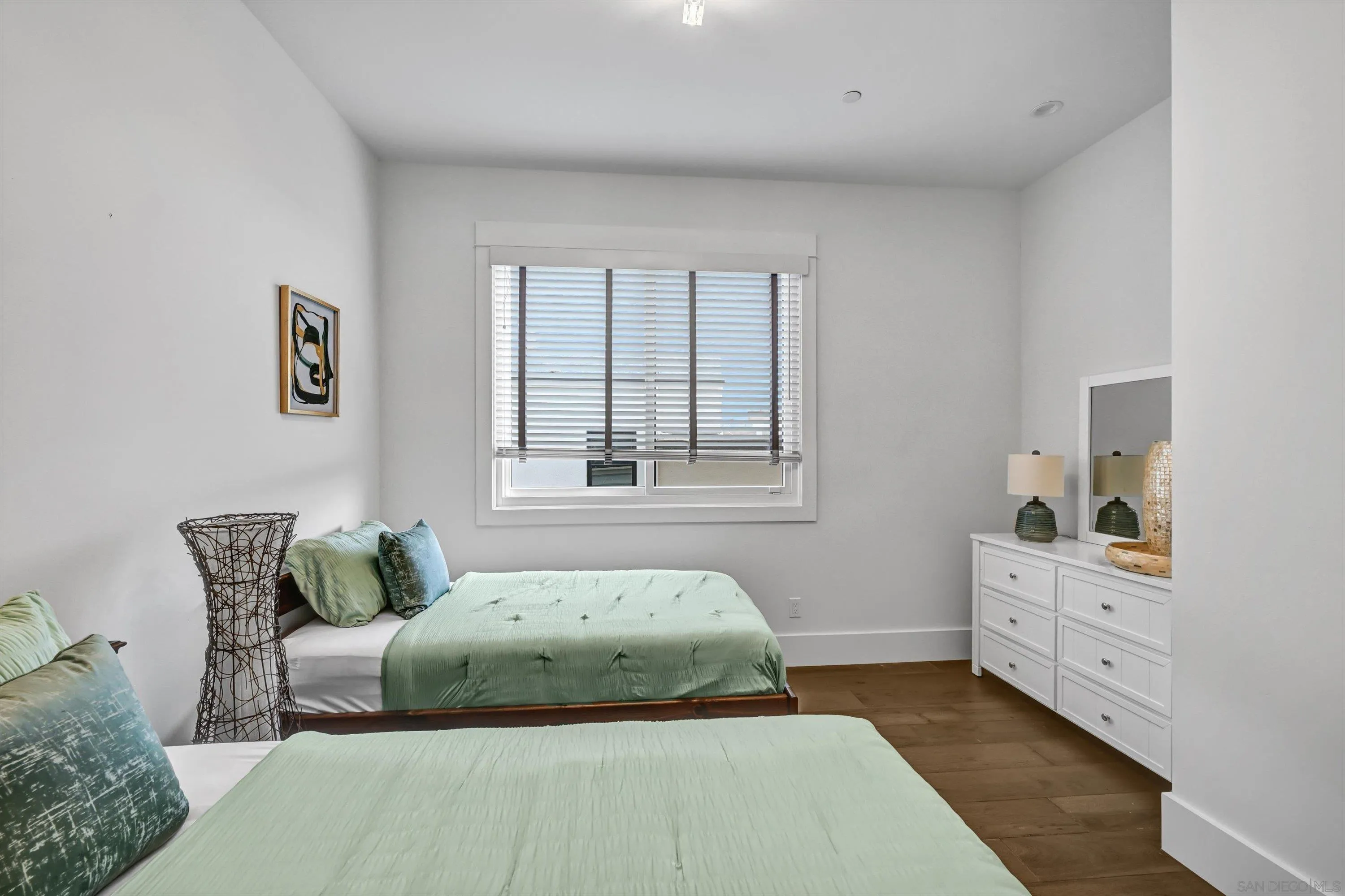 https://cdn.realtyfeed.com/cdn/127/260022431/4efdbca386b449513f778ee4f7531314.webp