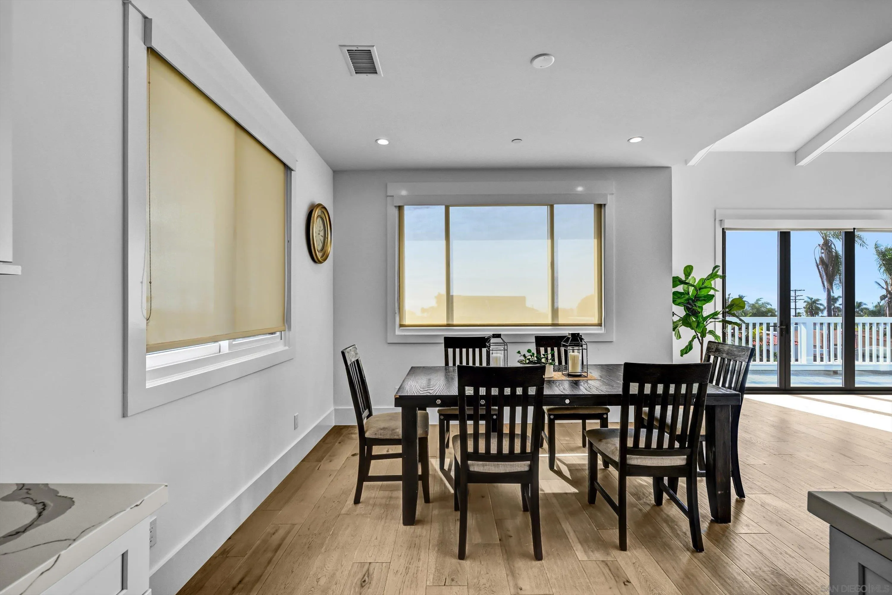 https://cdn.realtyfeed.com/cdn/127/260022431/549f7c0e8c8e01a304b05a98791892da.webp