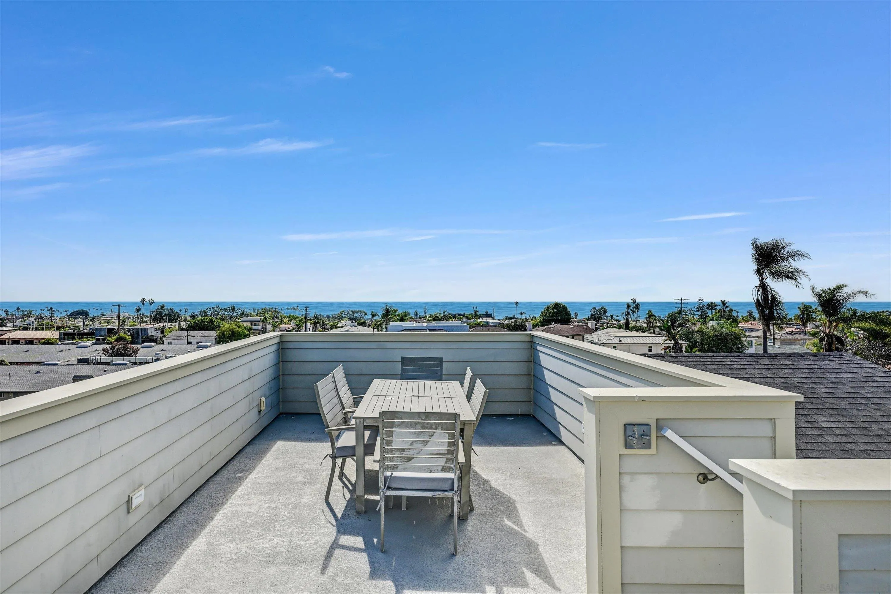 https://cdn.realtyfeed.com/cdn/127/260022431/90d8bf17d470c221ba16709bf01abb5f.webp