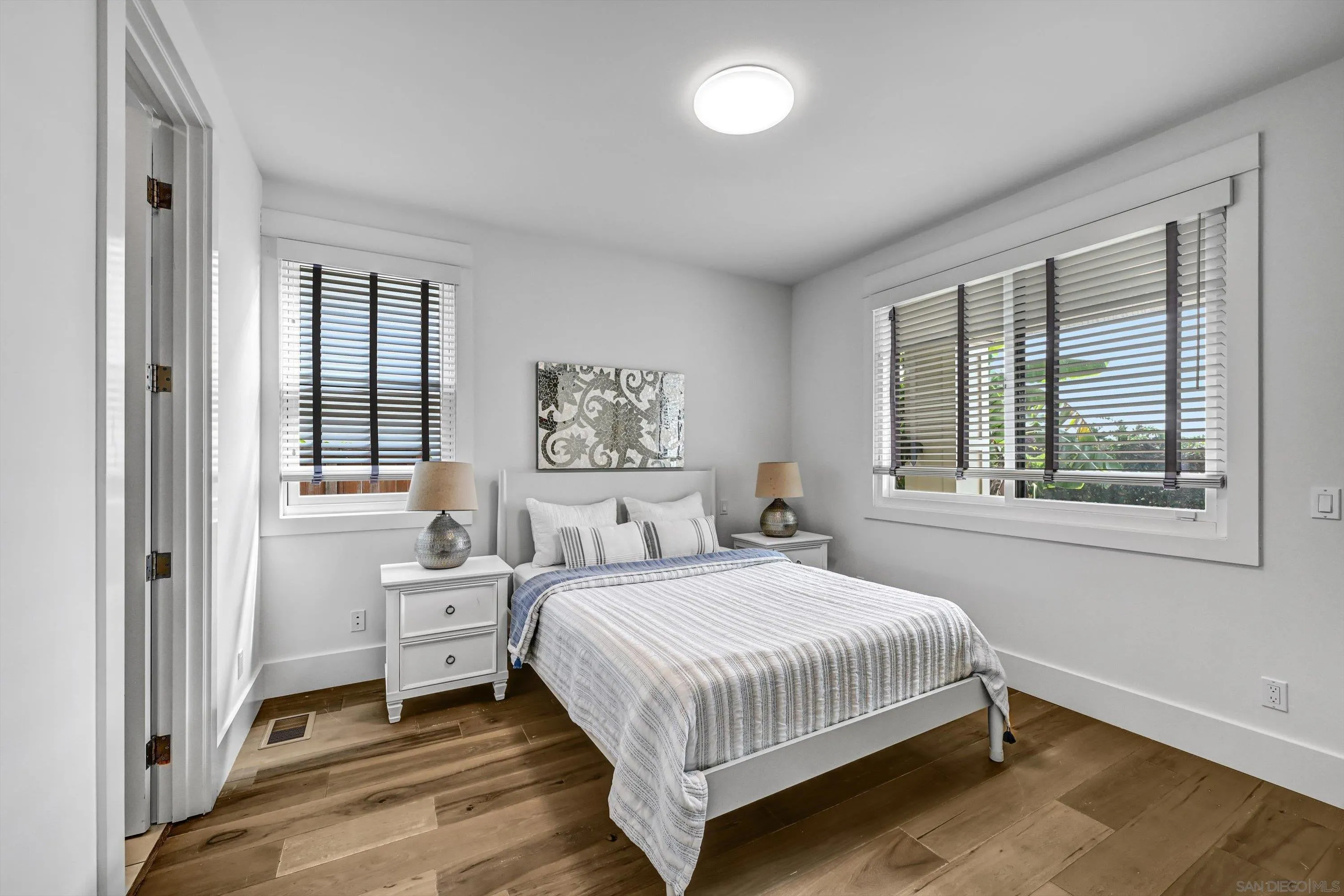 https://cdn.realtyfeed.com/cdn/127/260022431/938a69547829b068b0e0c42789e06625.webp