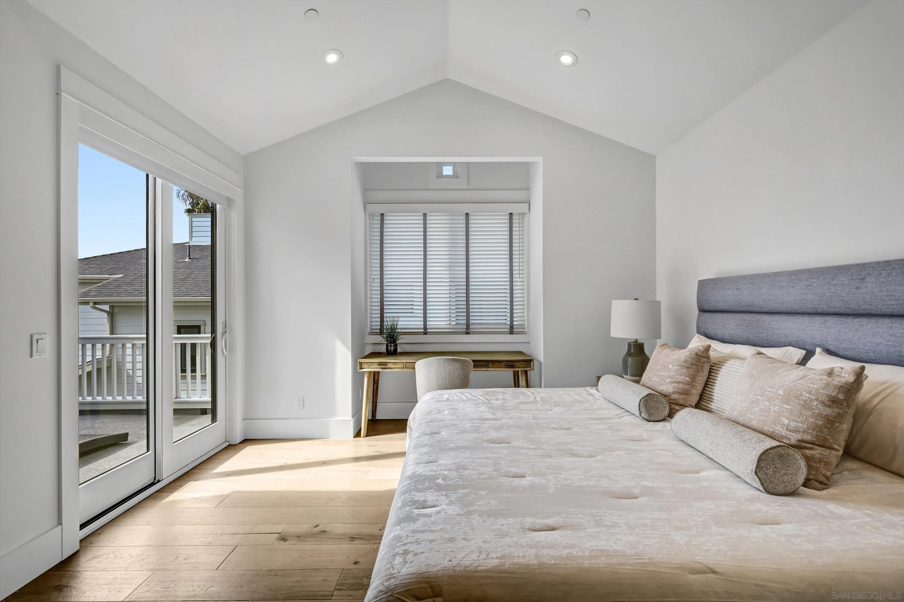 https://cdn.realtyfeed.com/cdn/127/260022431/9b166d687d2747e874f21a2f74ea4bd9.webp