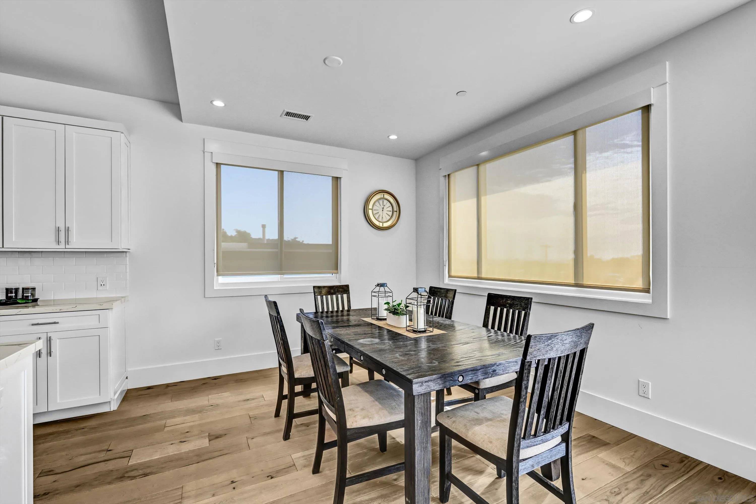 https://cdn.realtyfeed.com/cdn/127/260022431/bbd25f6ebb9fd188027f3be800eceb98.webp