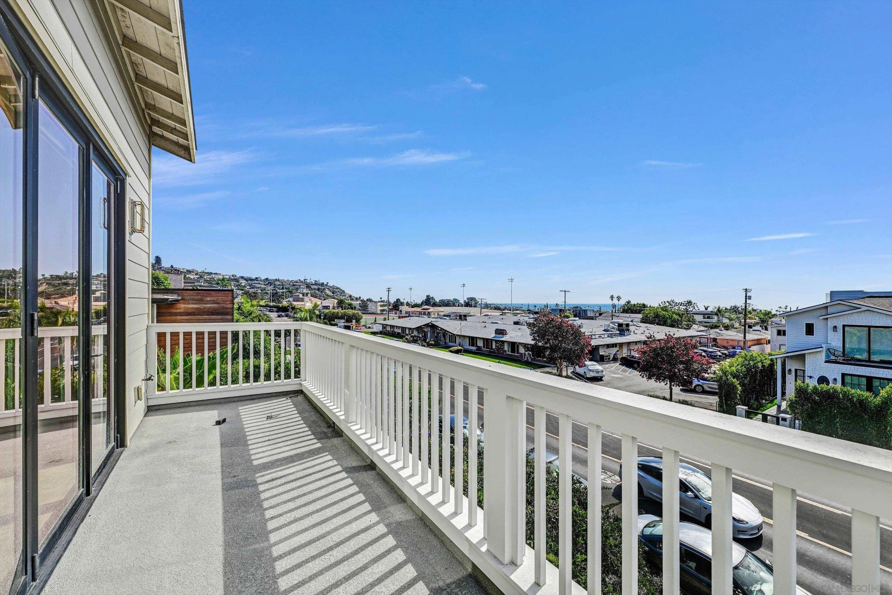 https://cdn.realtyfeed.com/cdn/127/260022431/d679729b7bb8838fa766fa1b0f626c44.webp