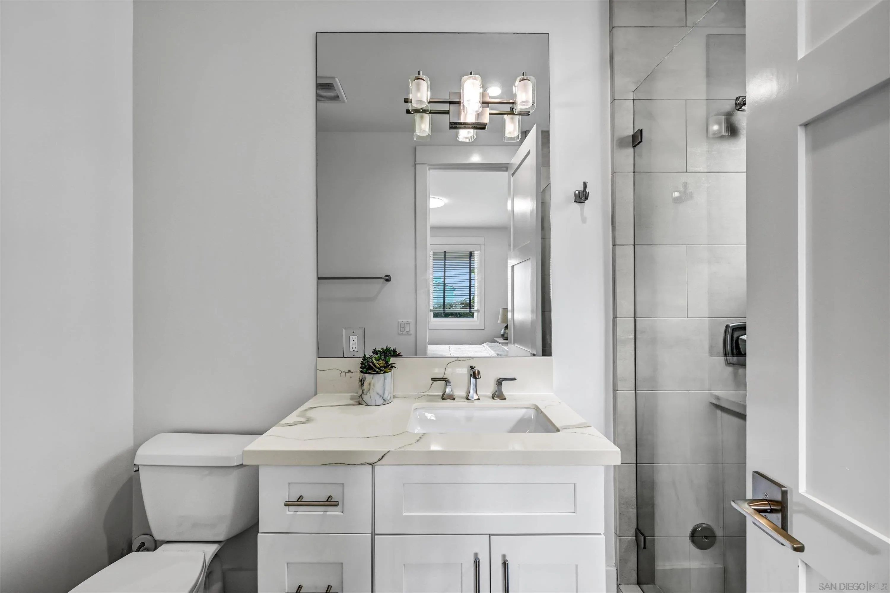 https://cdn.realtyfeed.com/cdn/127/260022431/e084bebb24471a77fcd1b042be333eff.webp