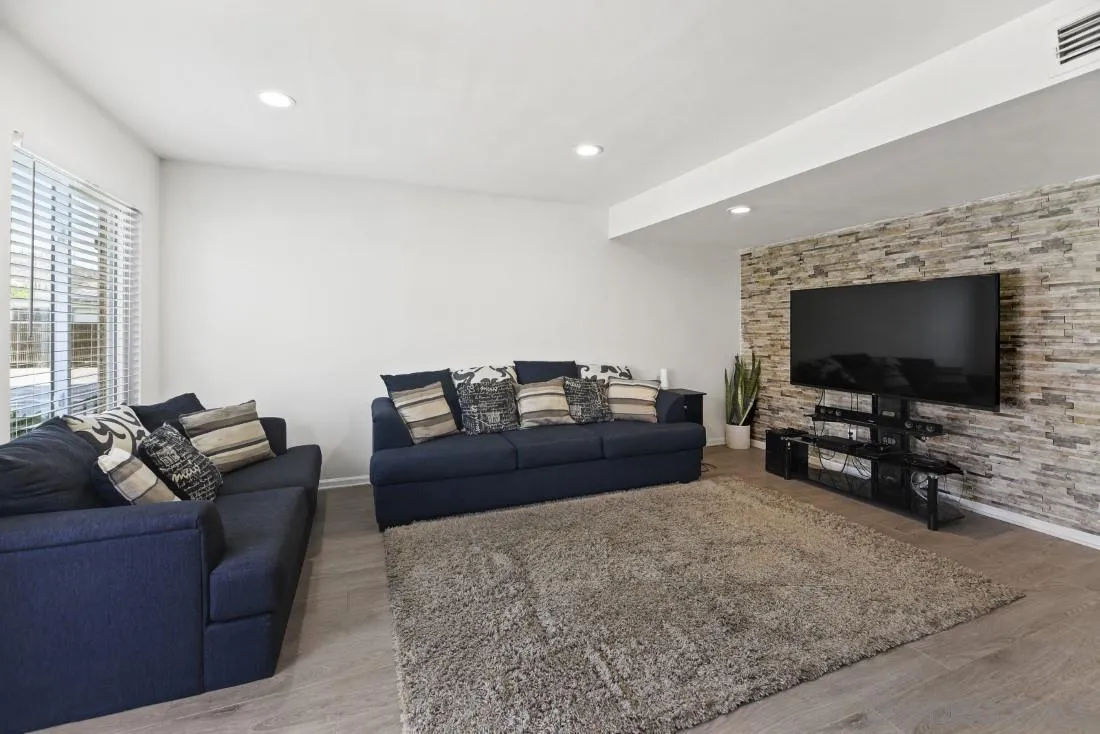 https://cdn.realtyfeed.com/cdn/127/260022443/093ec2a2f2af9fd048aec7d8e4f41b46.webp