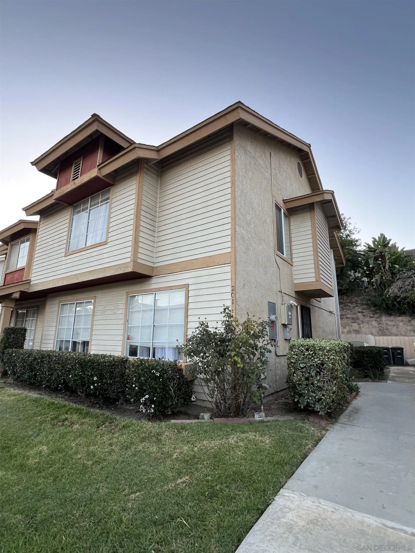 2019 Manzana Way, San Diego, CA 92139 - Main photo, San Diego, CA