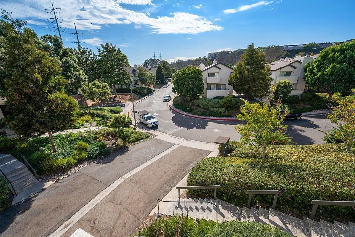 https://cdn.realtyfeed.com/cdn/127/260022448/0f6e2d9c89124b181ebb419ca20e6ce0.webp