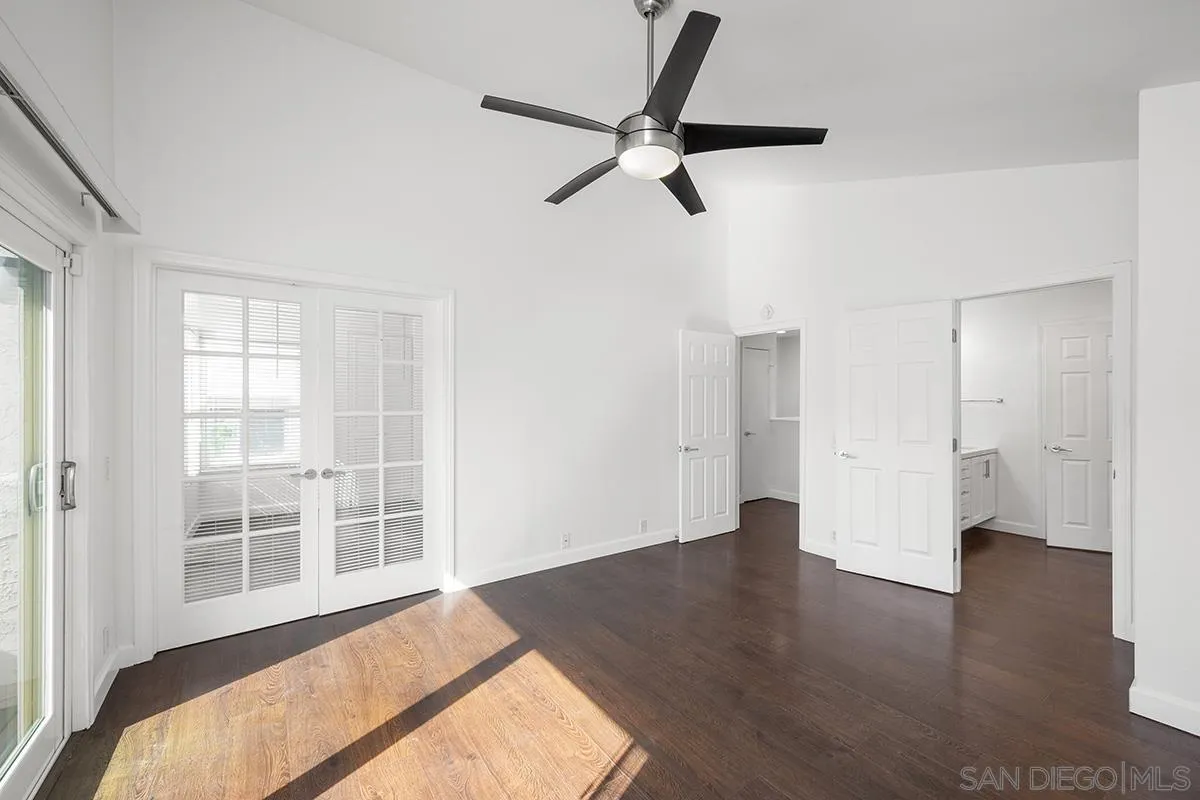 https://cdn.realtyfeed.com/cdn/127/260022448/27389c459f8eeacb1a7eccc886bf0519.webp