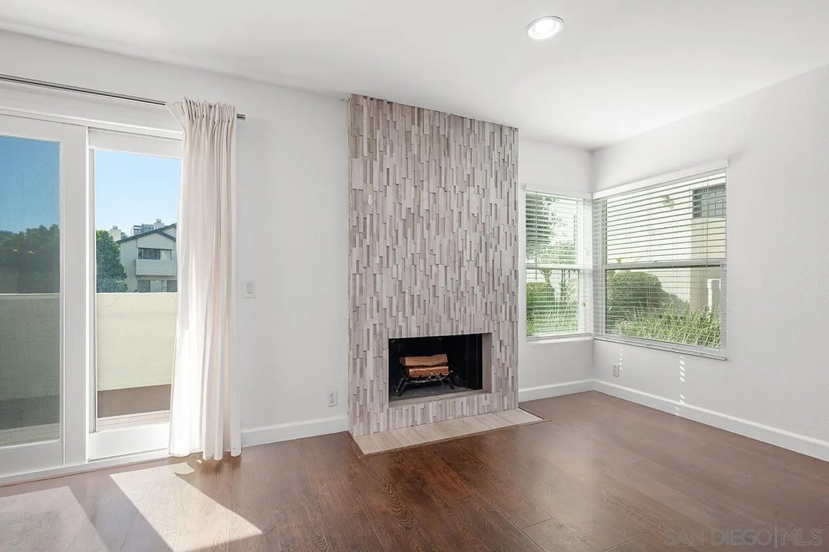 6645 Canyon Rim Row Unit 200, San Diego, CA 92111 - Photo 5 of 51, San Diego, CA