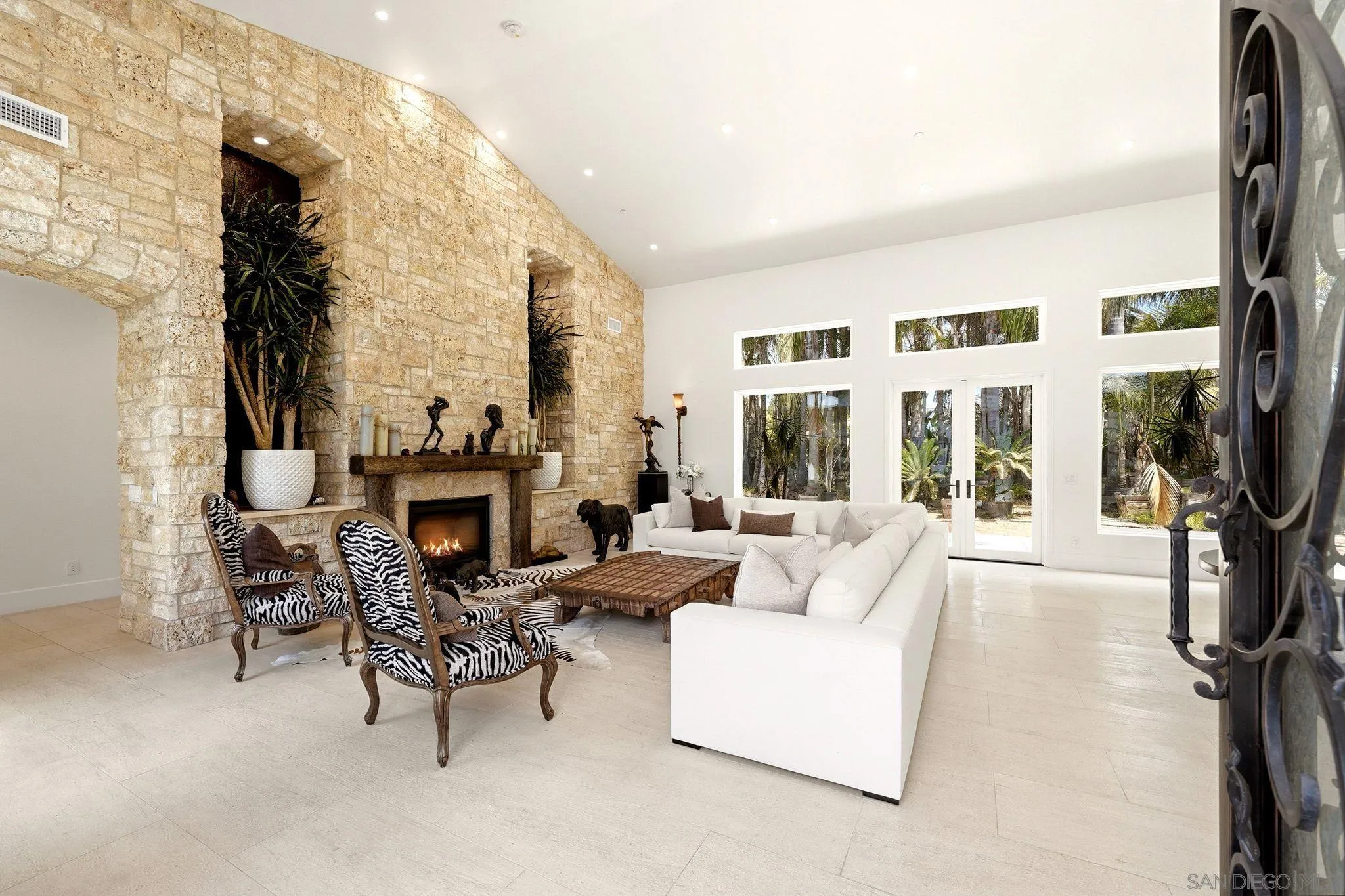 https://cdn.realtyfeed.com/cdn/127/260022451/002fd081dc72fd07decec8e8a163728f.webp