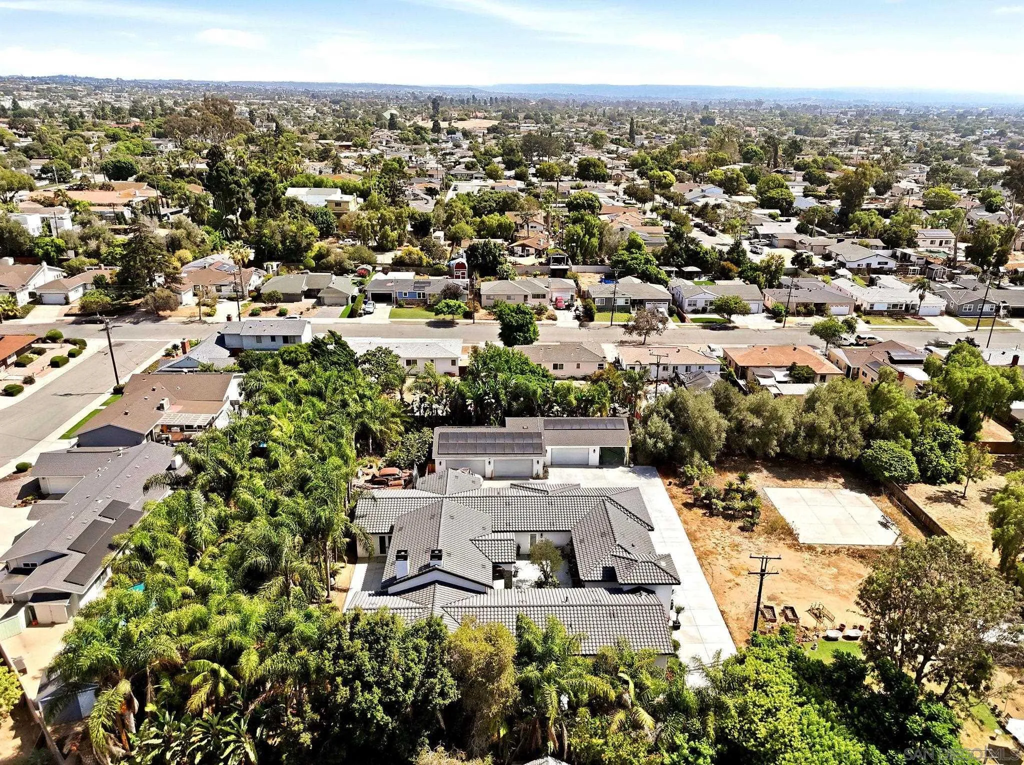 https://cdn.realtyfeed.com/cdn/127/260022451/0101ce41d5ad087c4cf2cbdc9cf9b1d6.webp