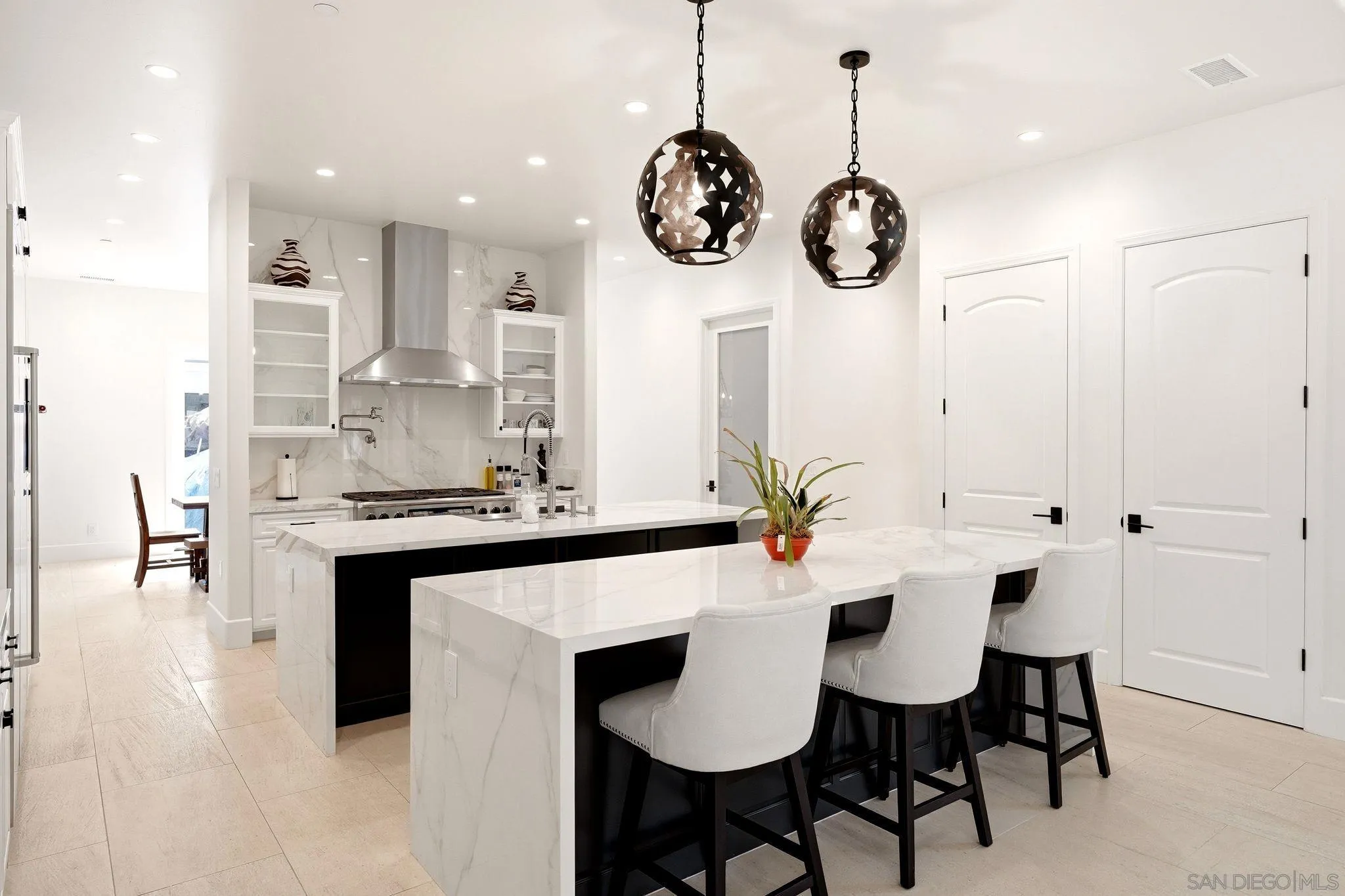 https://cdn.realtyfeed.com/cdn/127/260022451/26733f9adfcf2b80d7b3a66513b0c981.webp