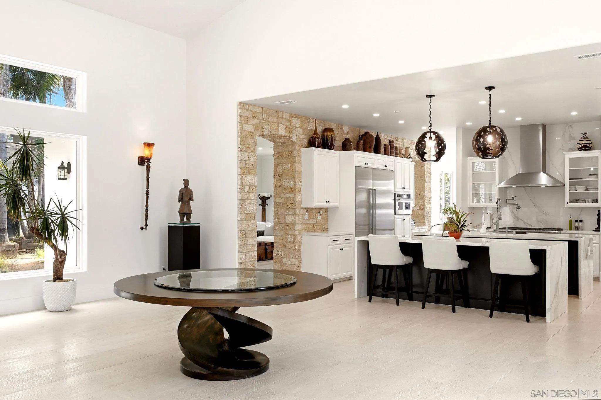 https://cdn.realtyfeed.com/cdn/127/260022451/394dbaaa437d59ecde0f32c2df81b9a4.webp