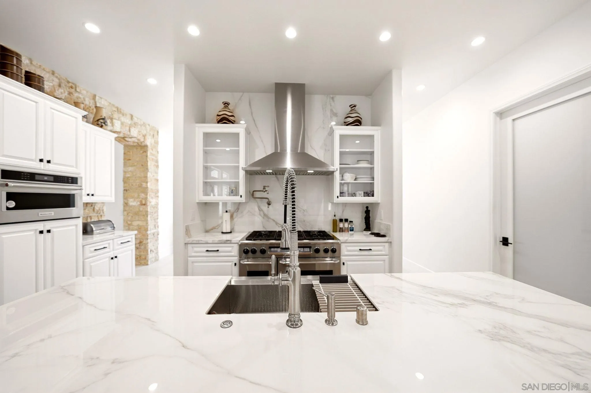 https://cdn.realtyfeed.com/cdn/127/260022451/67b92b1bc9e91e5af2ac91b927855064.webp