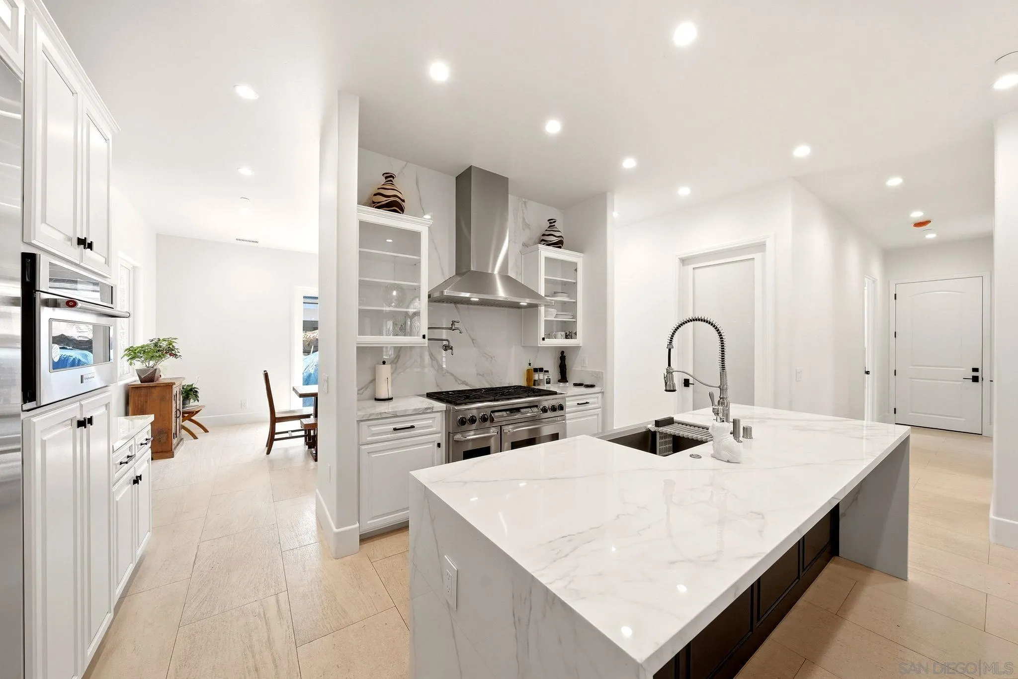 https://cdn.realtyfeed.com/cdn/127/260022451/73aae64b5ab18ae112711daff08fafd2.webp