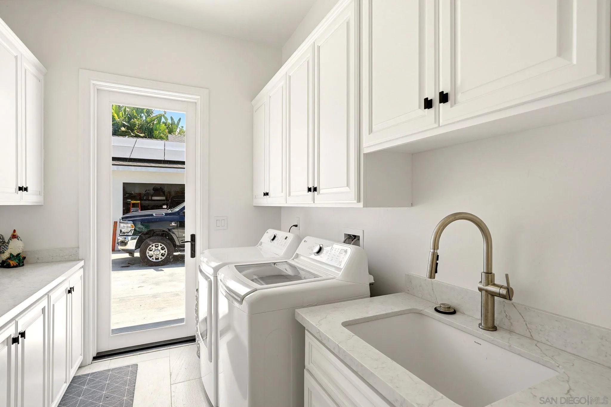 https://cdn.realtyfeed.com/cdn/127/260022451/77aa3c97e72b352a5c4eacaf386fdb0a.webp