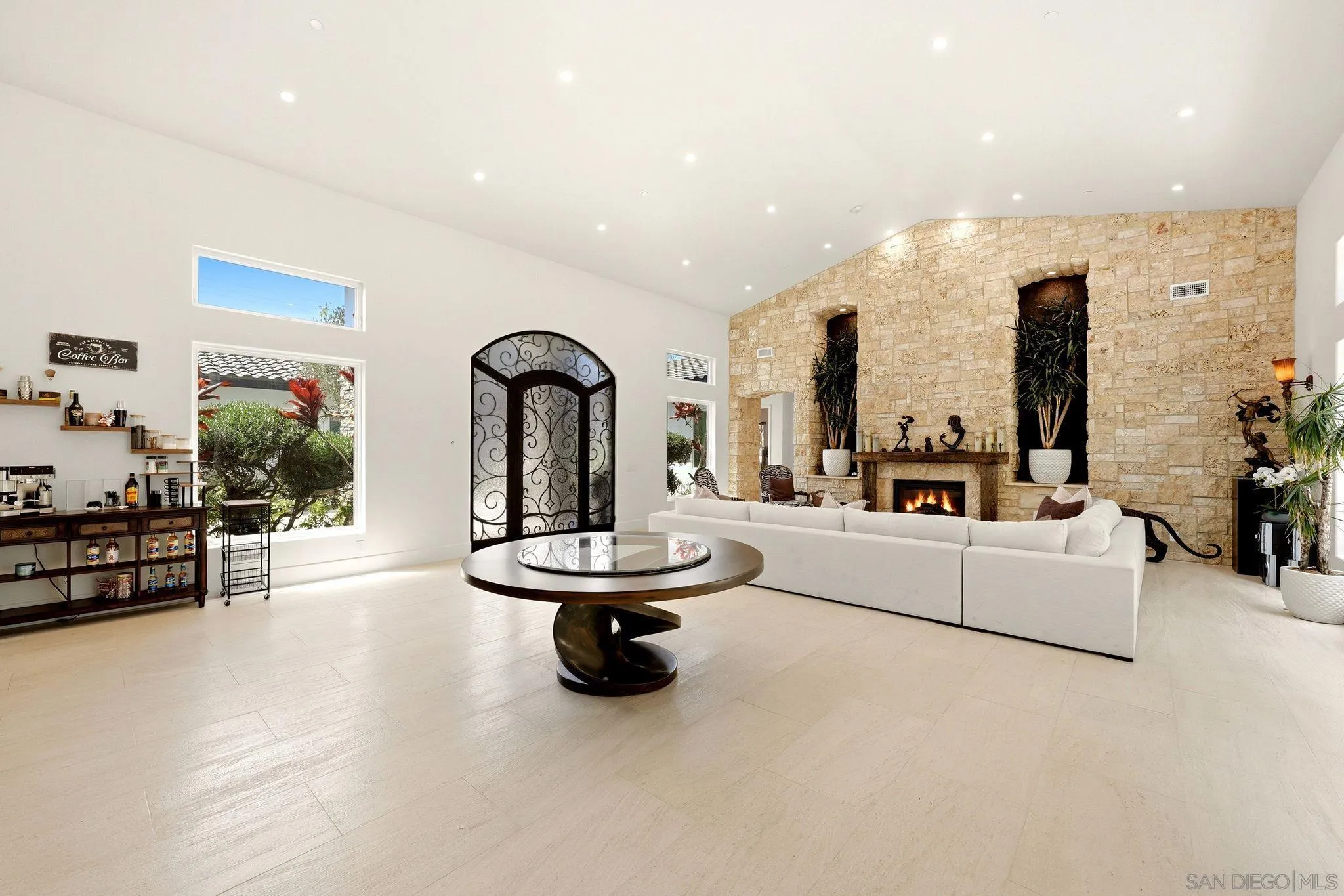 https://cdn.realtyfeed.com/cdn/127/260022451/9e74c759d7e3b9dd54456249d6c53985.webp