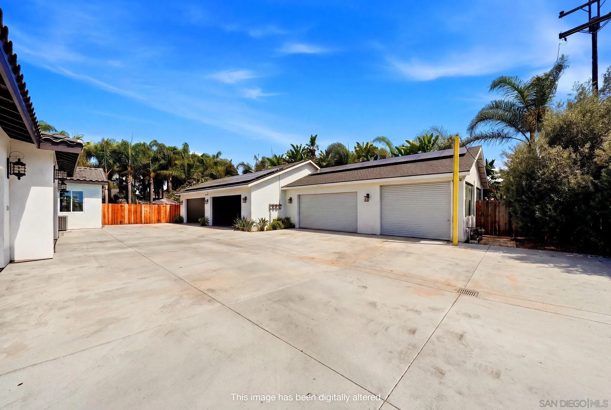 https://cdn.realtyfeed.com/cdn/127/260022451/b9e389378b6ba3b09c5ce203b4f94565.webp