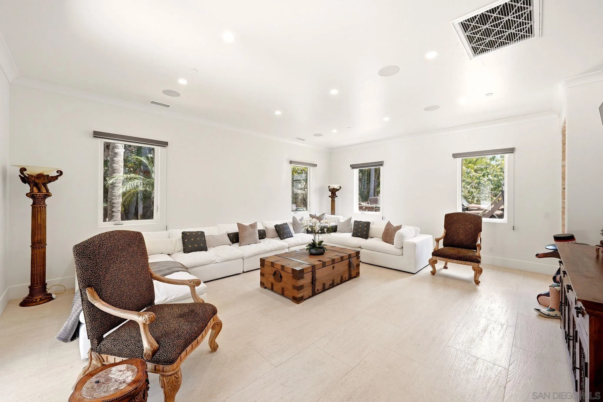https://cdn.realtyfeed.com/cdn/127/260022451/ddb6900e457389f644f003ed24935b67.webp