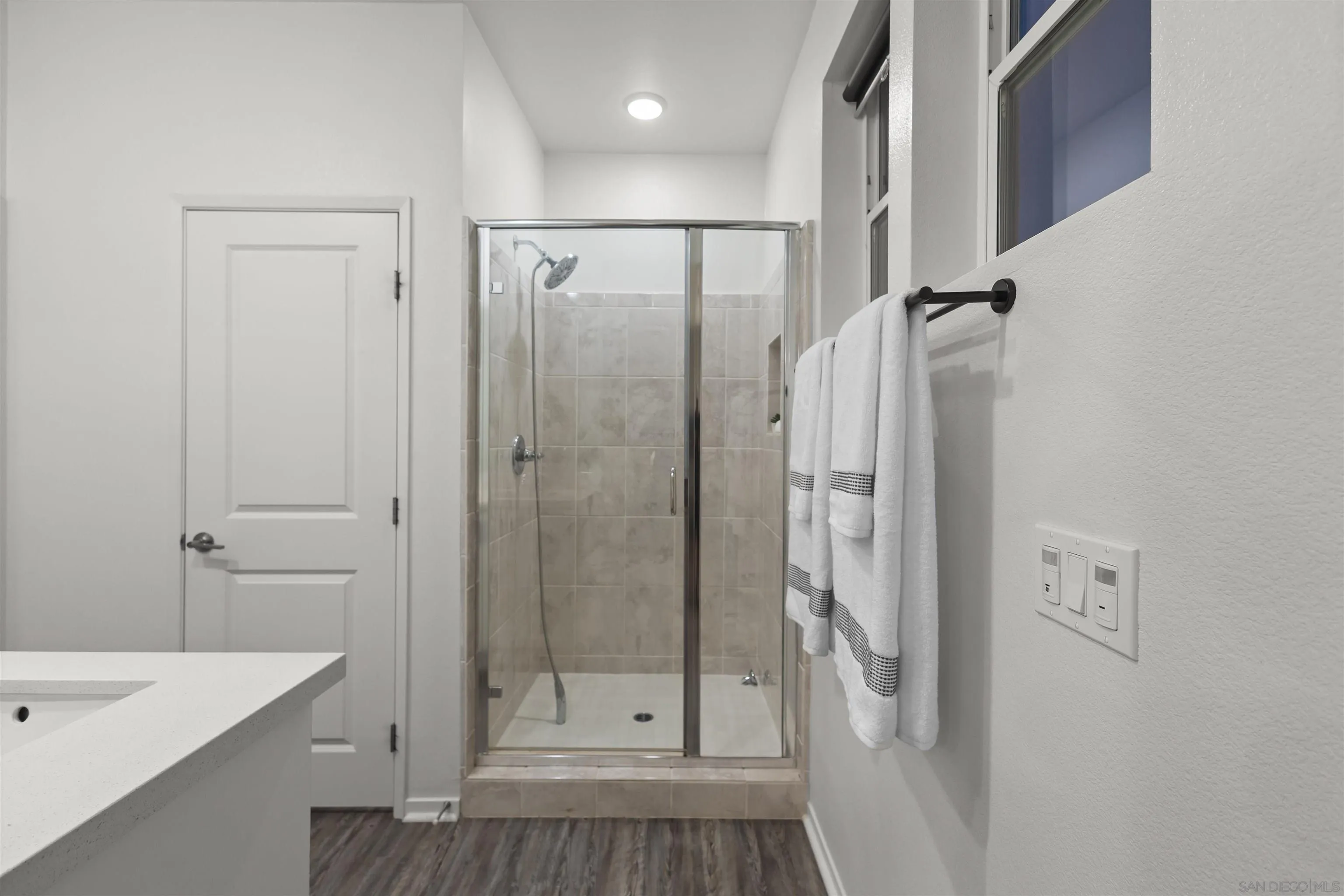 https://cdn.realtyfeed.com/cdn/127/260022455/0f50fe2f563f5a43748de1fbbec31154.webp