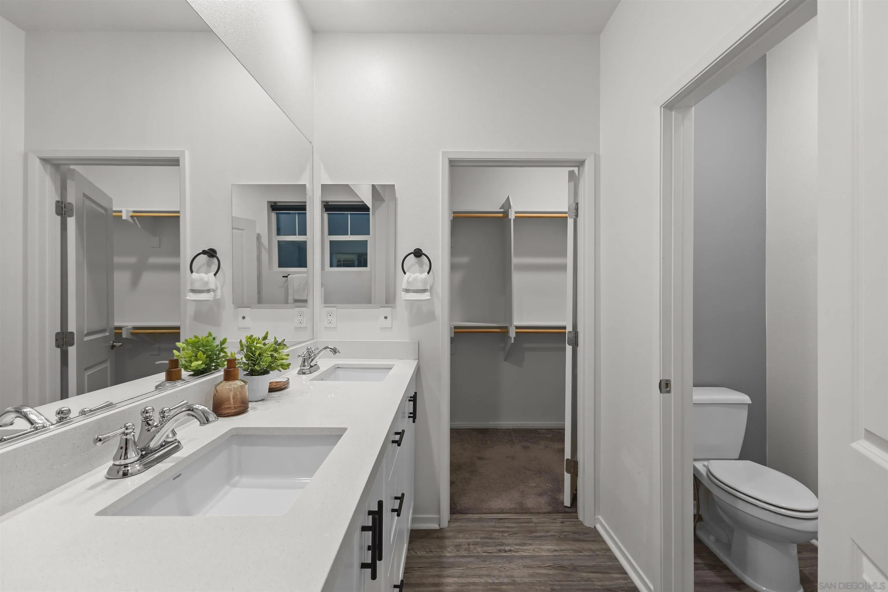 https://cdn.realtyfeed.com/cdn/127/260022455/8020b41767f6b6da3d15fc0fc14e0321.webp