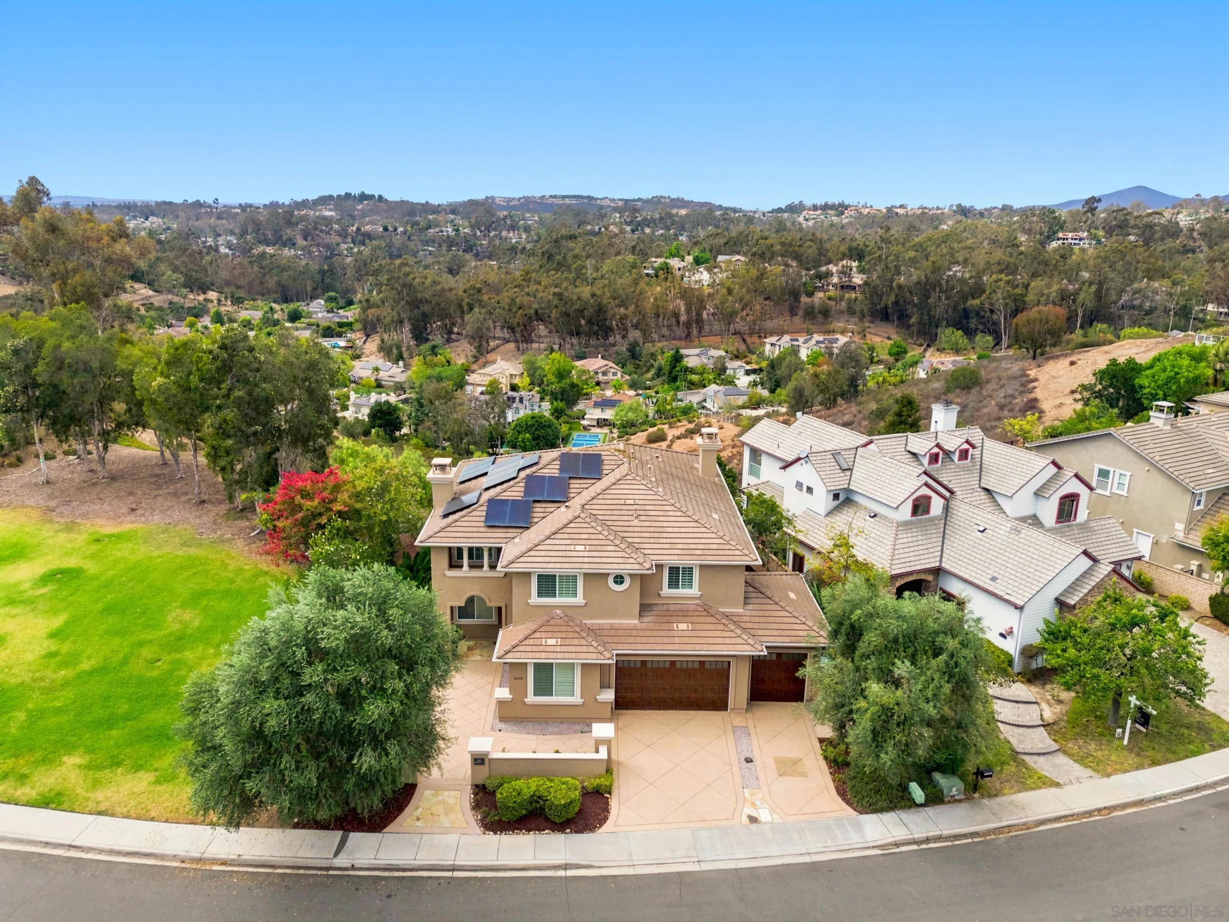 https://cdn.realtyfeed.com/cdn/127/260022456/02ae47f16fc9986b8726a3ea733e1f9e.webp