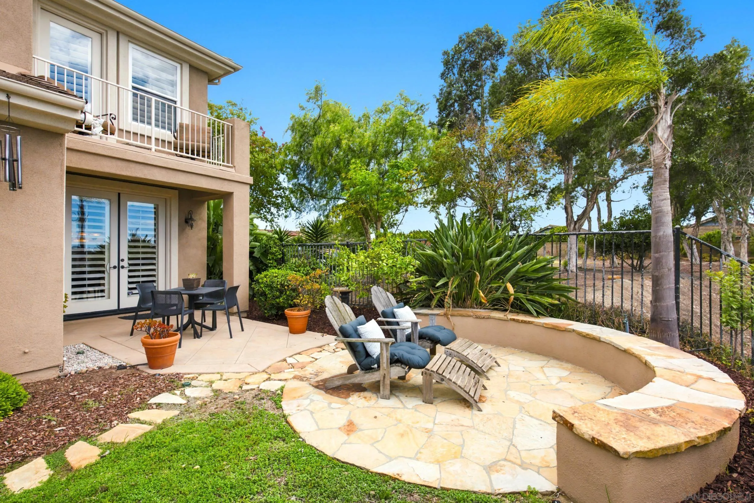 https://cdn.realtyfeed.com/cdn/127/260022456/38df8ef2c9f32277110e2edf4a27264f.webp