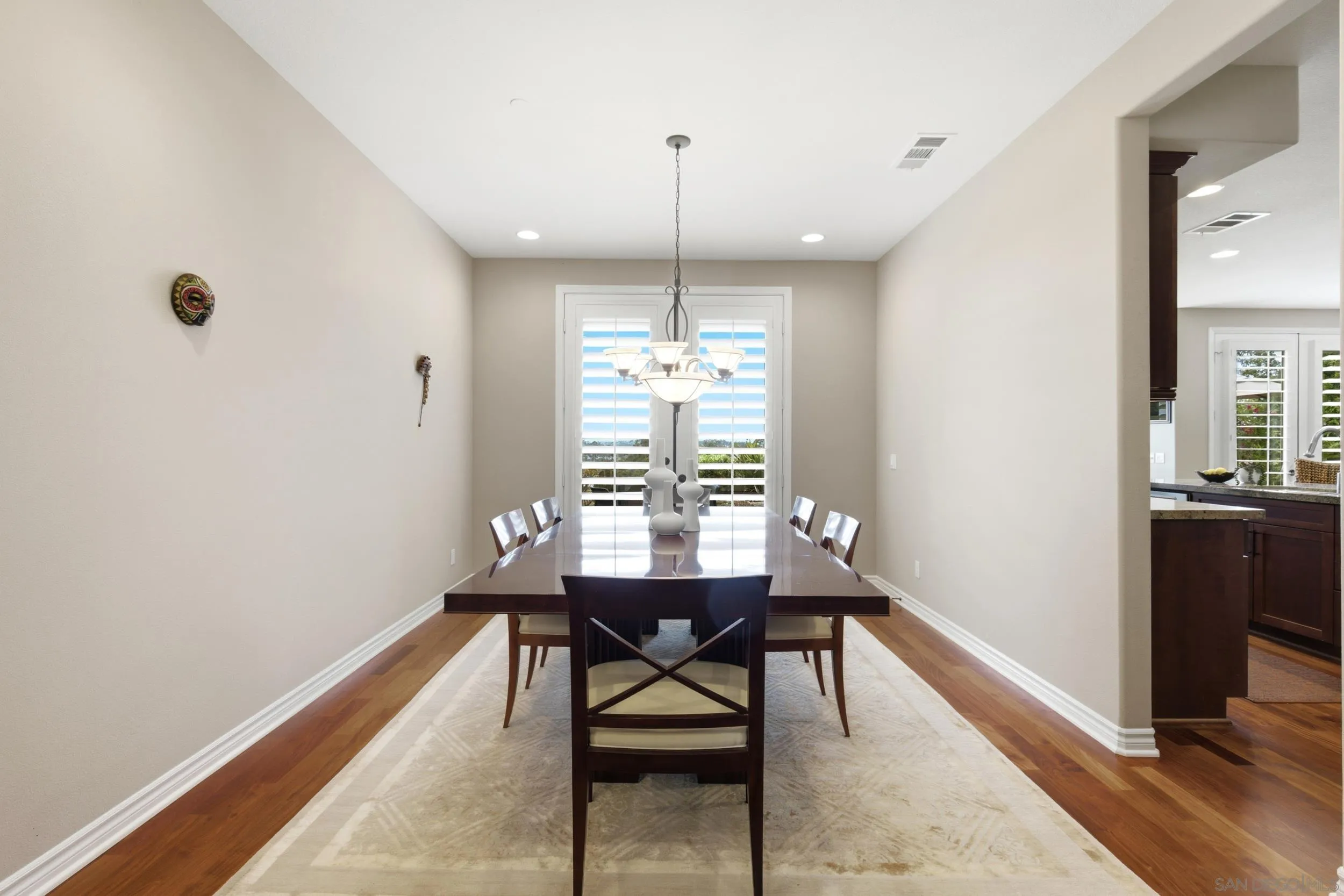 https://cdn.realtyfeed.com/cdn/127/260022456/448c02b9fa112da072196bfd5507dad7.webp