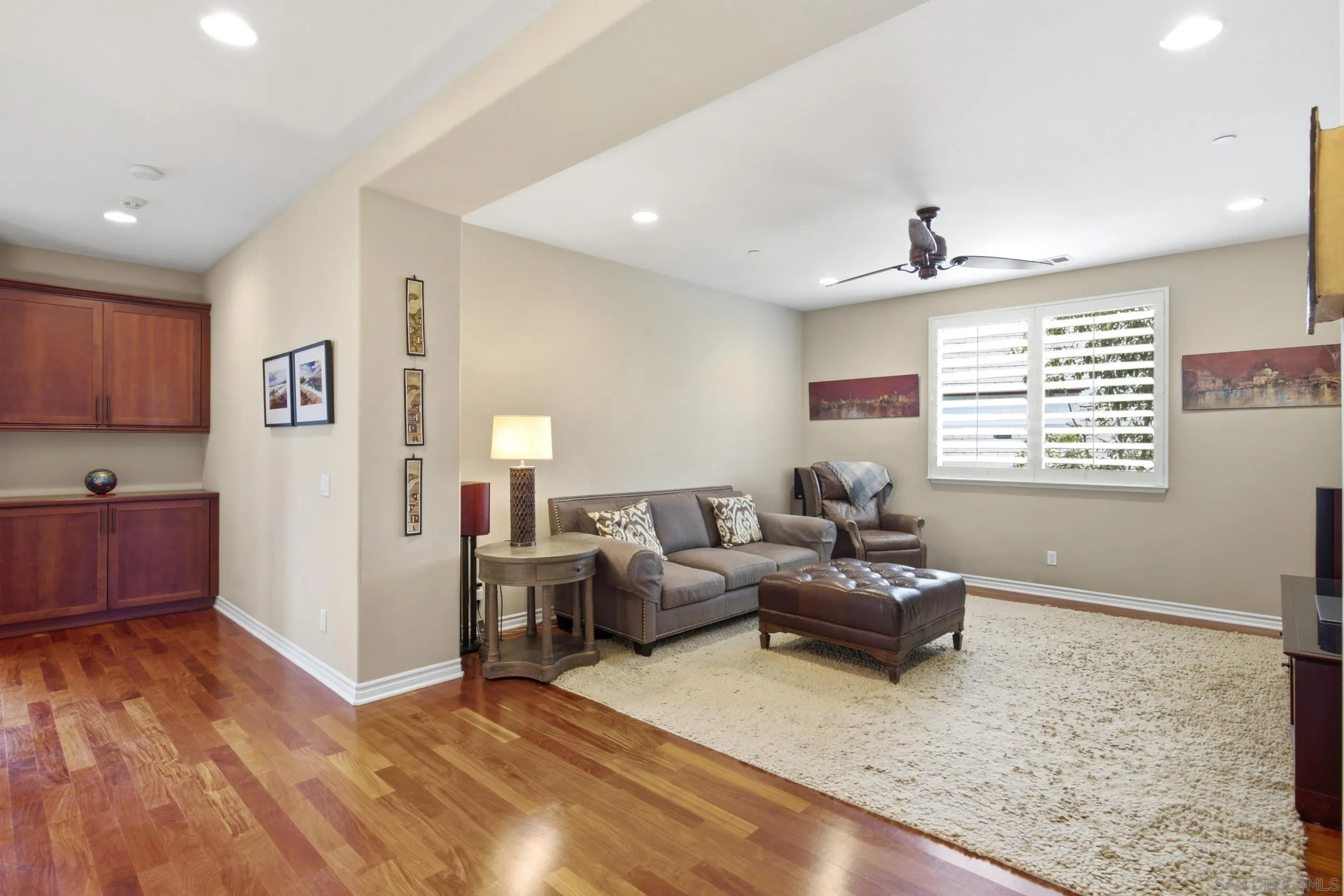 https://cdn.realtyfeed.com/cdn/127/260022456/b5bbb56fc3119c5a1c816e2e48d7ffde.webp