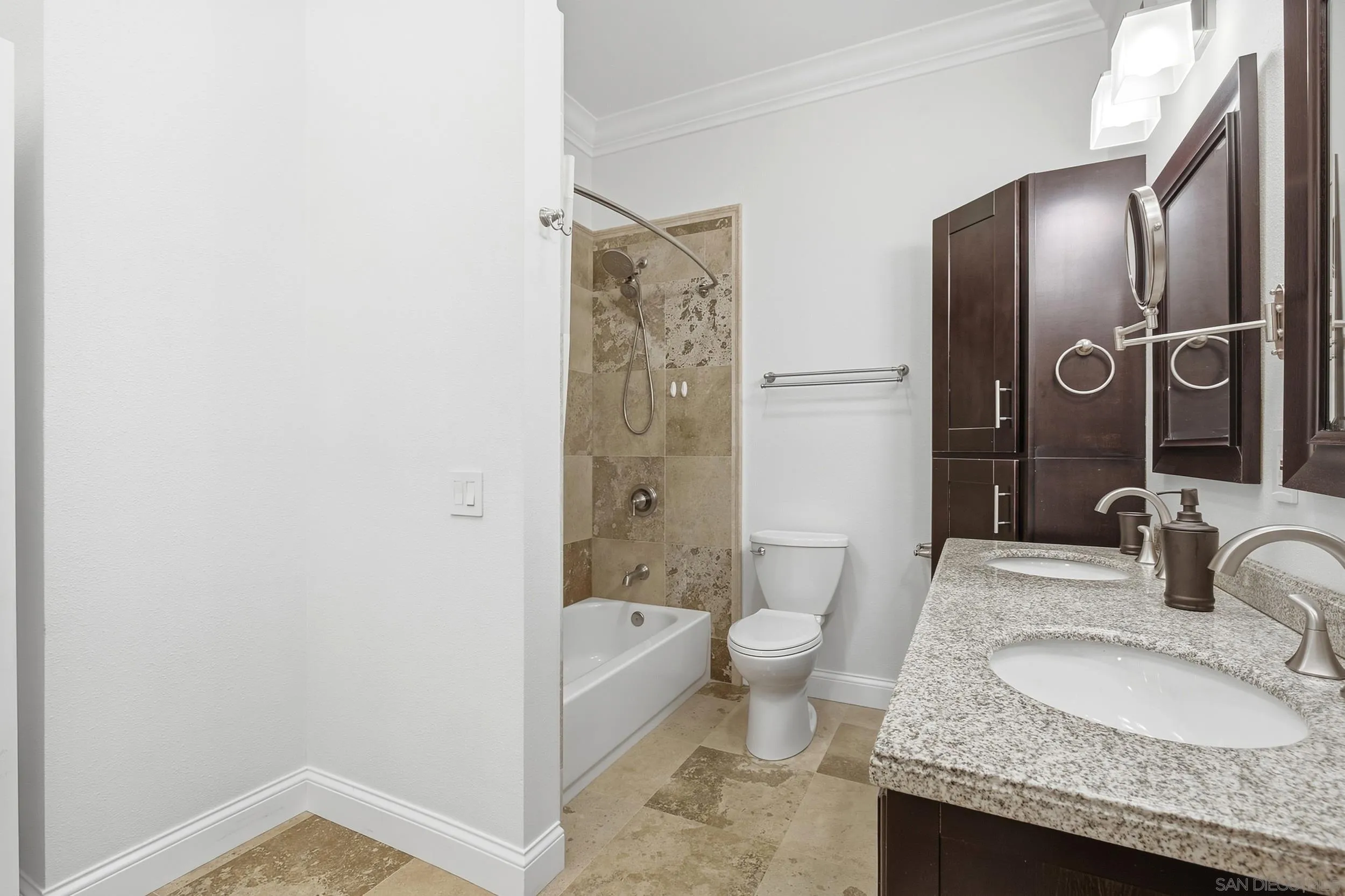 https://cdn.realtyfeed.com/cdn/127/260022457/4a6d59e722d508b13be187d28f71bbc8.webp