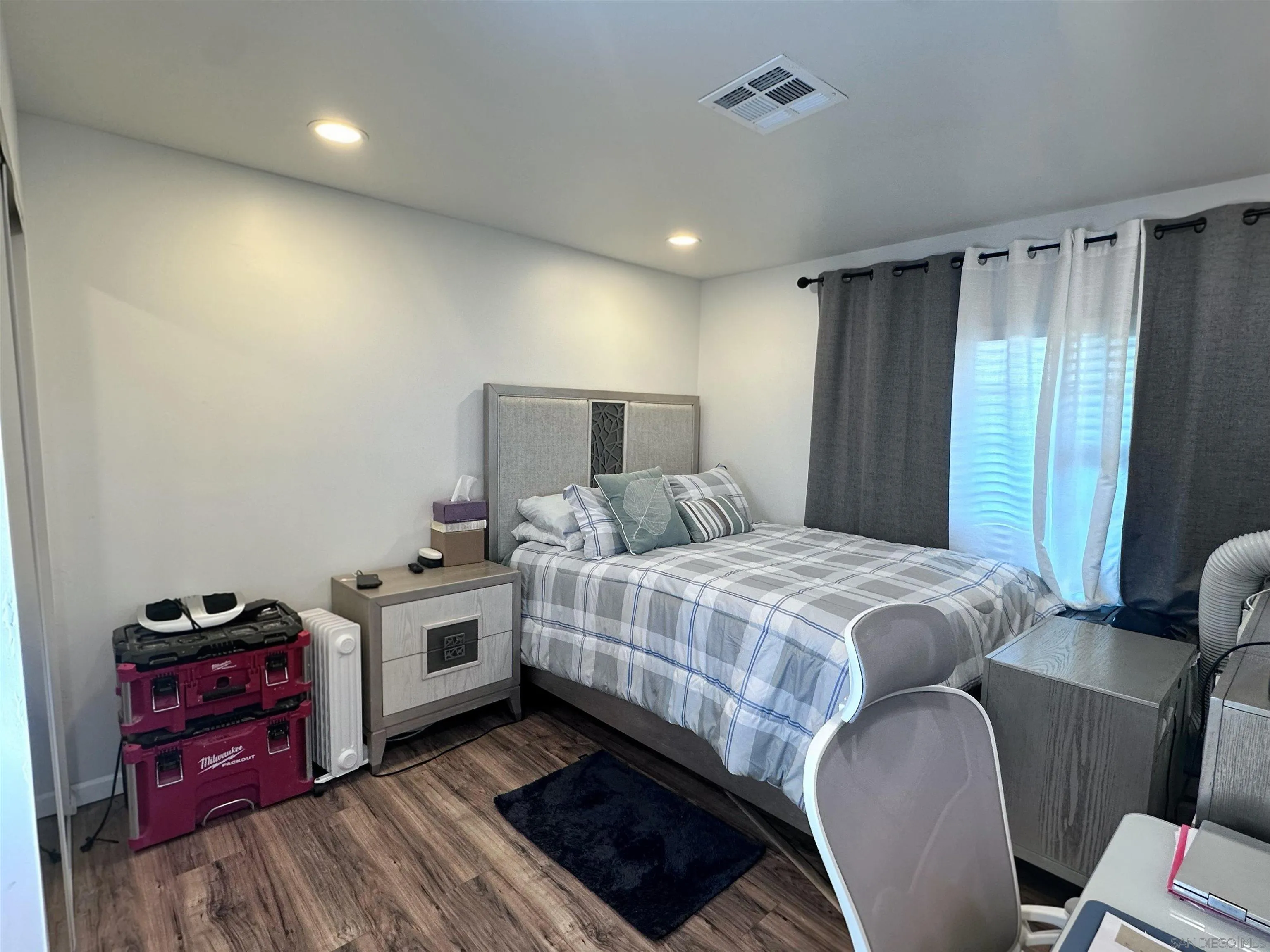 https://cdn.realtyfeed.com/cdn/127/260022461/8cc08a773437c2ee471c9107e270e68d.webp