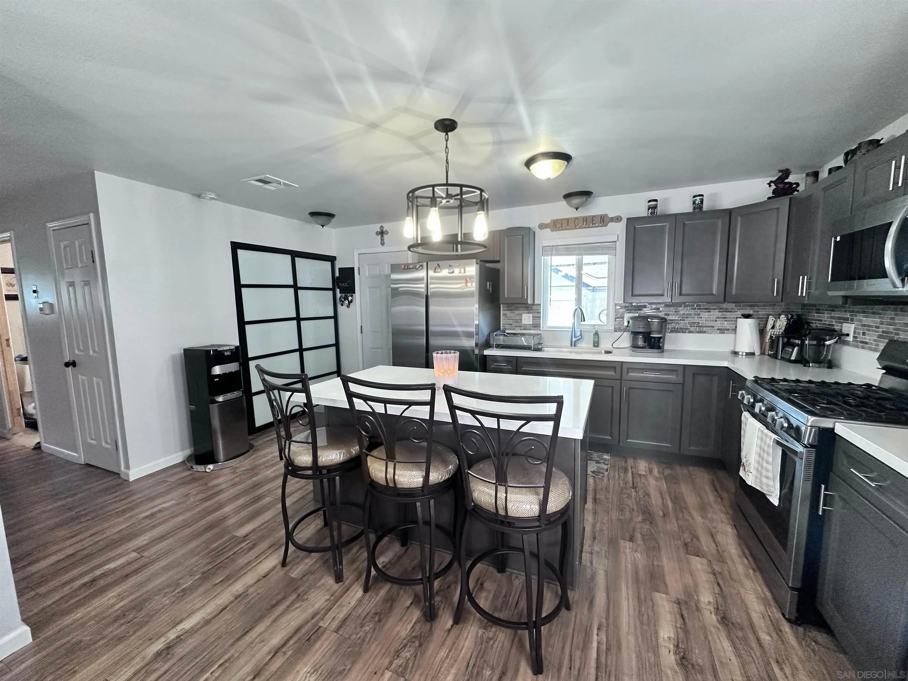 https://cdn.realtyfeed.com/cdn/127/260022461/b26fa4331980385d20eb7b3333de8ac2.webp