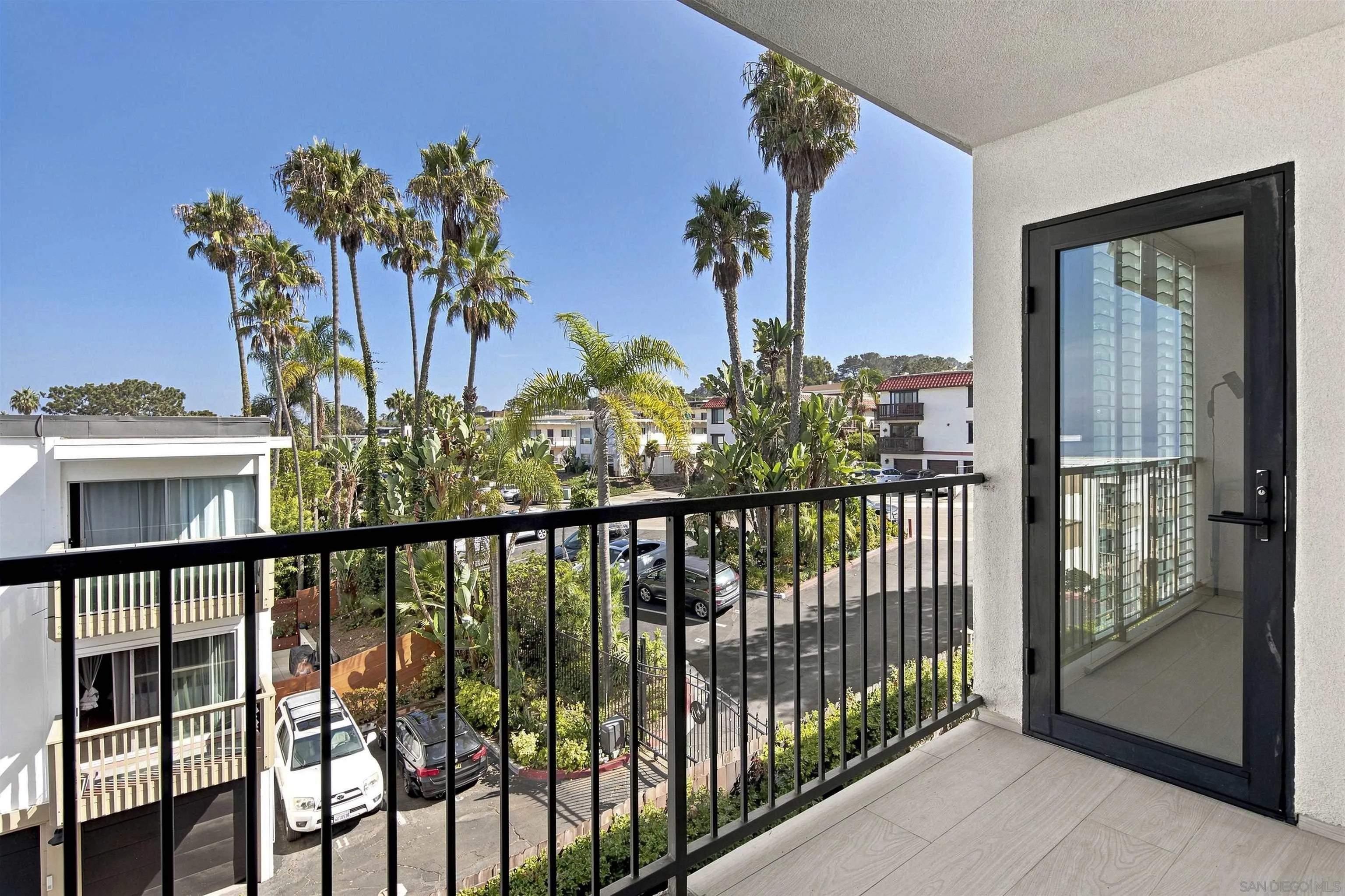 https://cdn.realtyfeed.com/cdn/127/260022463/3f850e2da027bcd80dc8c009b00434cd.webp
