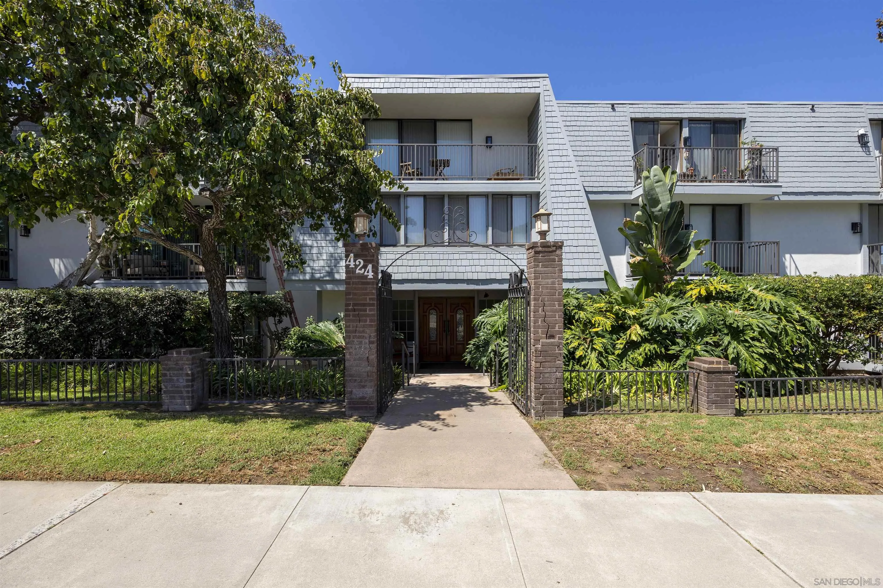 https://cdn.realtyfeed.com/cdn/127/260022463/7416ed6ea60d7a03d68d1613caddb3ce.webp